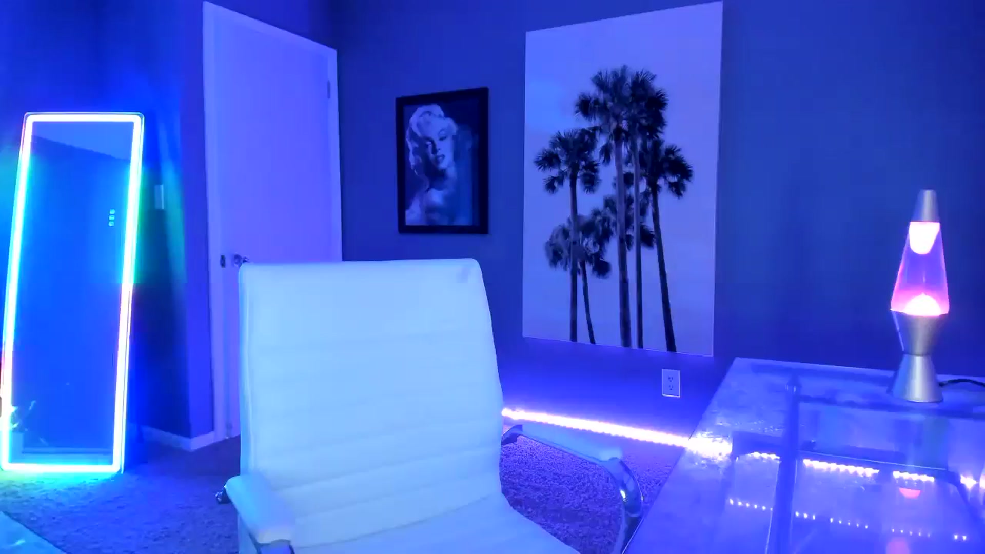 Gallery image thumbnail from Sororitygirl's myfreecams stream on, 09/23/2024, 01:17 image 12 of 20