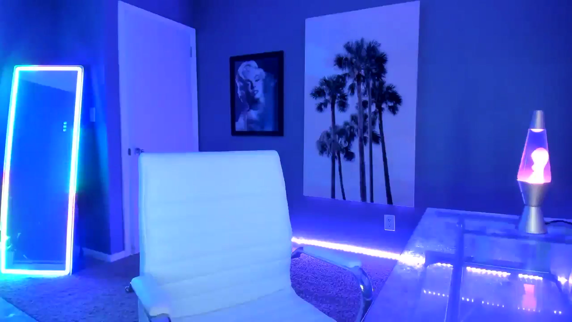 Gallery image thumbnail from Sororitygirl's myfreecams stream on, 09/23/2024, 01:17 image 14 of 20