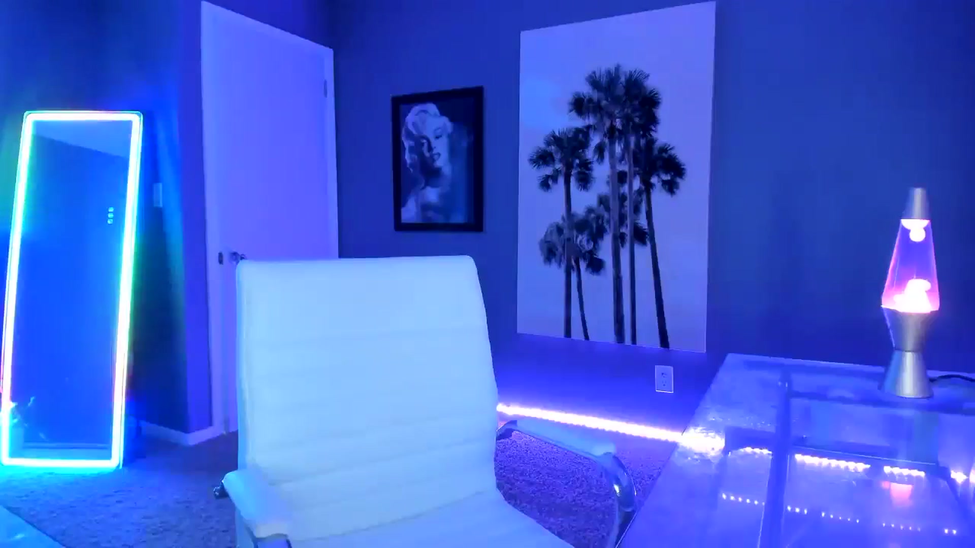 Gallery image thumbnail from Sororitygirl's myfreecams stream on, 09/23/2024, 01:17 image 13 of 20
