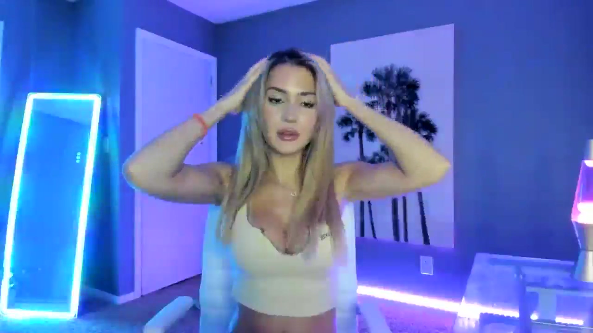 Gallery image thumbnail from Sororitygirl's myfreecams stream on, 11/20/2024, 24:50 image 9 of 20