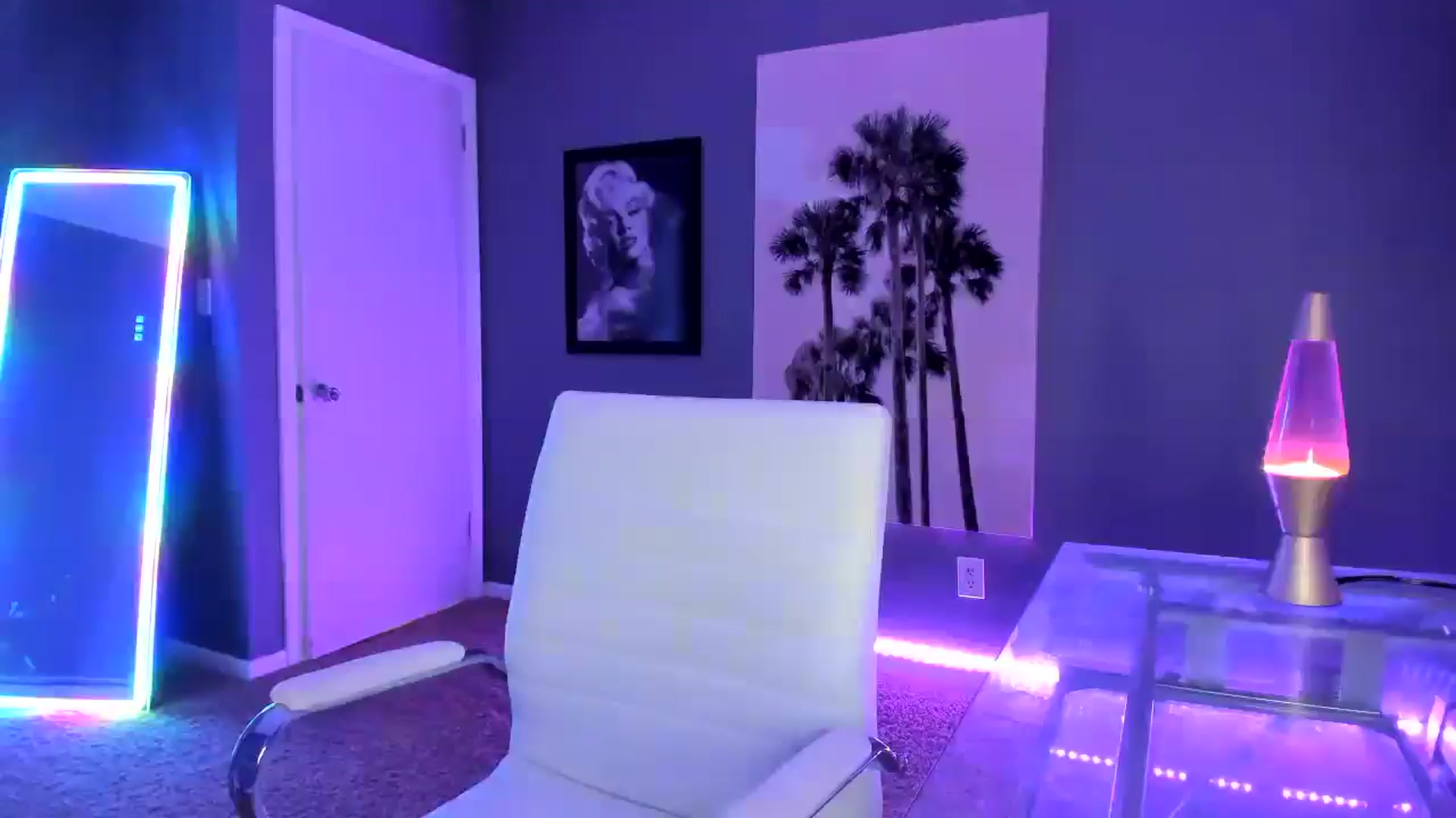 Gallery image thumbnail from Sororitygirl's myfreecams stream on, 11/22/2024, 23:47 image 1 of 20