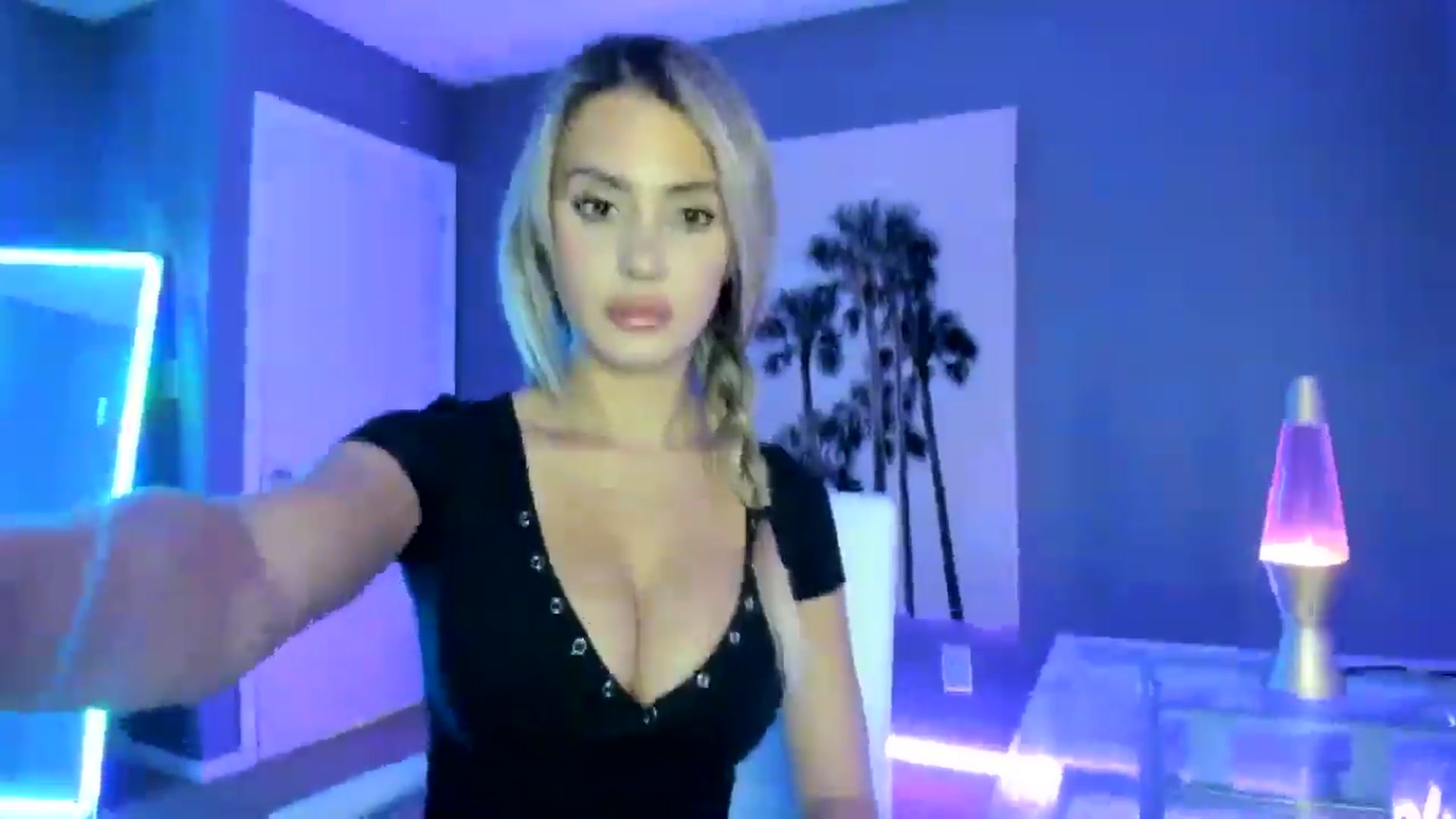 Gallery image thumbnail from Sororitygirl's myfreecams stream on, 11/22/2024, 23:47 image 5 of 20