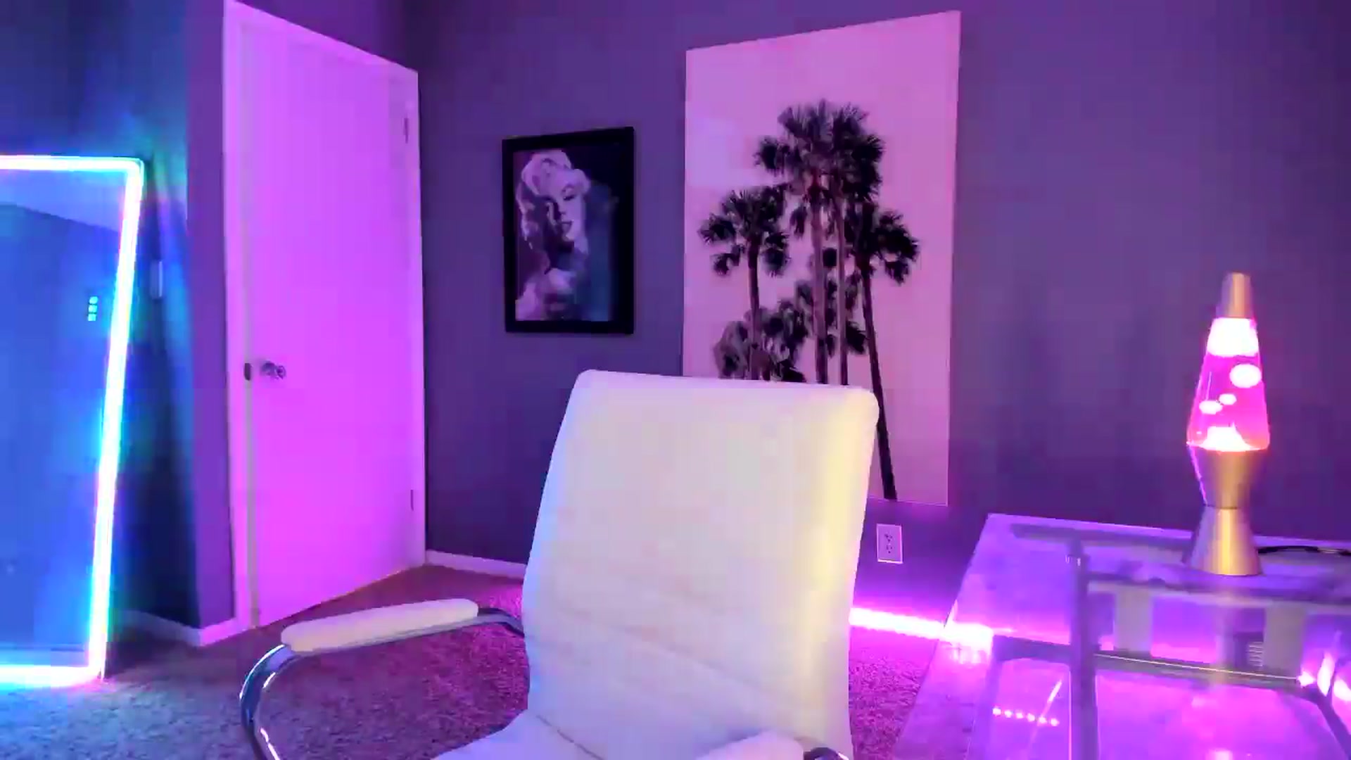 Gallery image thumbnail from Sororitygirl's myfreecams stream on, 11/23/2024, 01:37 image 9 of 20
