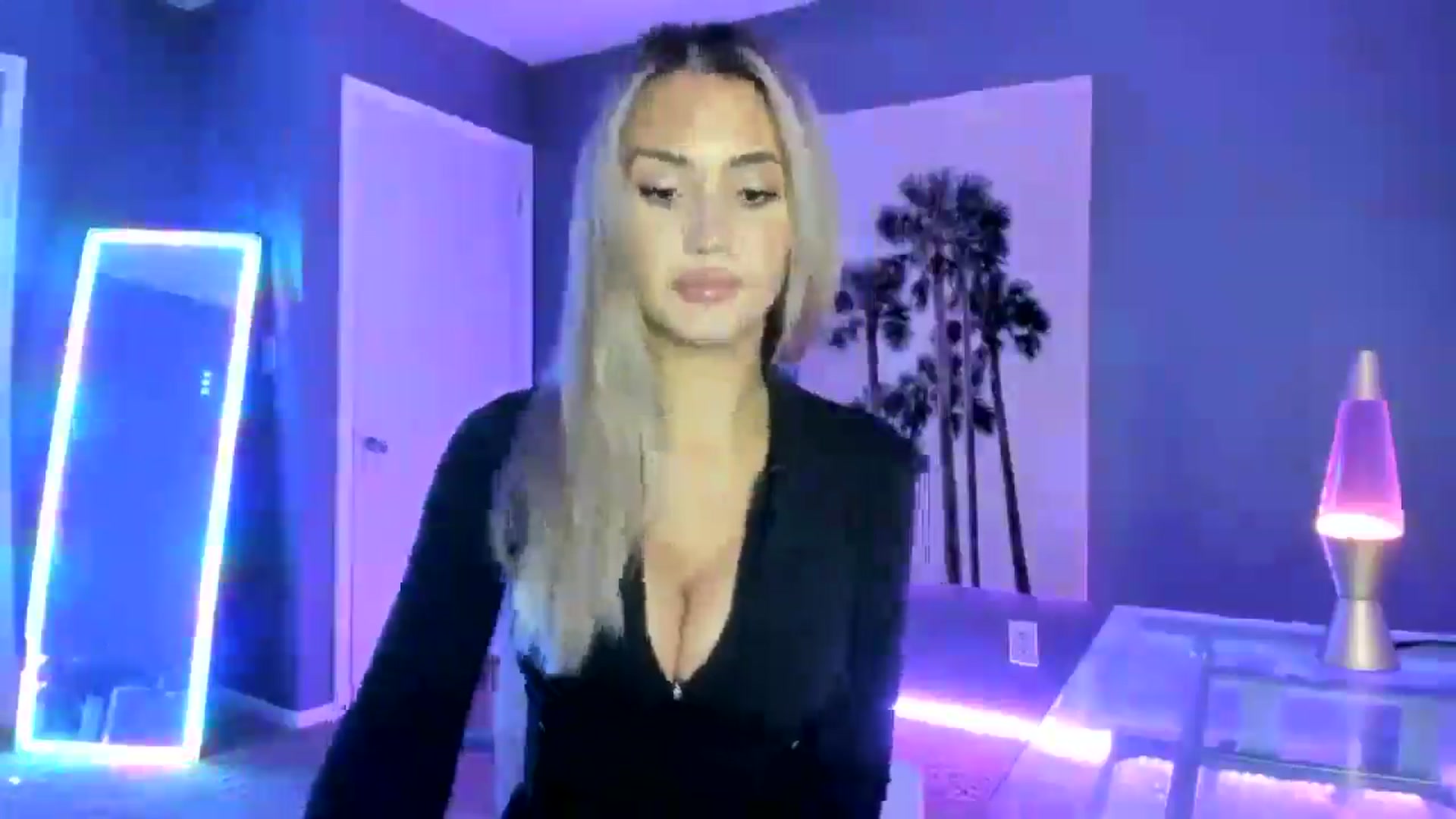 Gallery image thumbnail from Sororitygirl's myfreecams stream on, 11/29/2024, 23:09 image 7 of 20