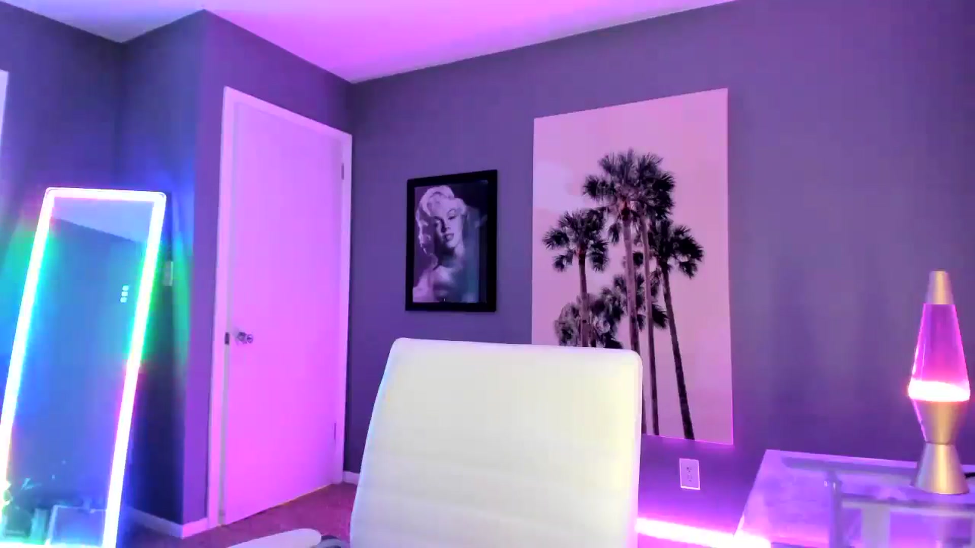 Gallery image thumbnail from Sororitygirl's myfreecams stream on, 12/02/2024, 23:25 image 14 of 20