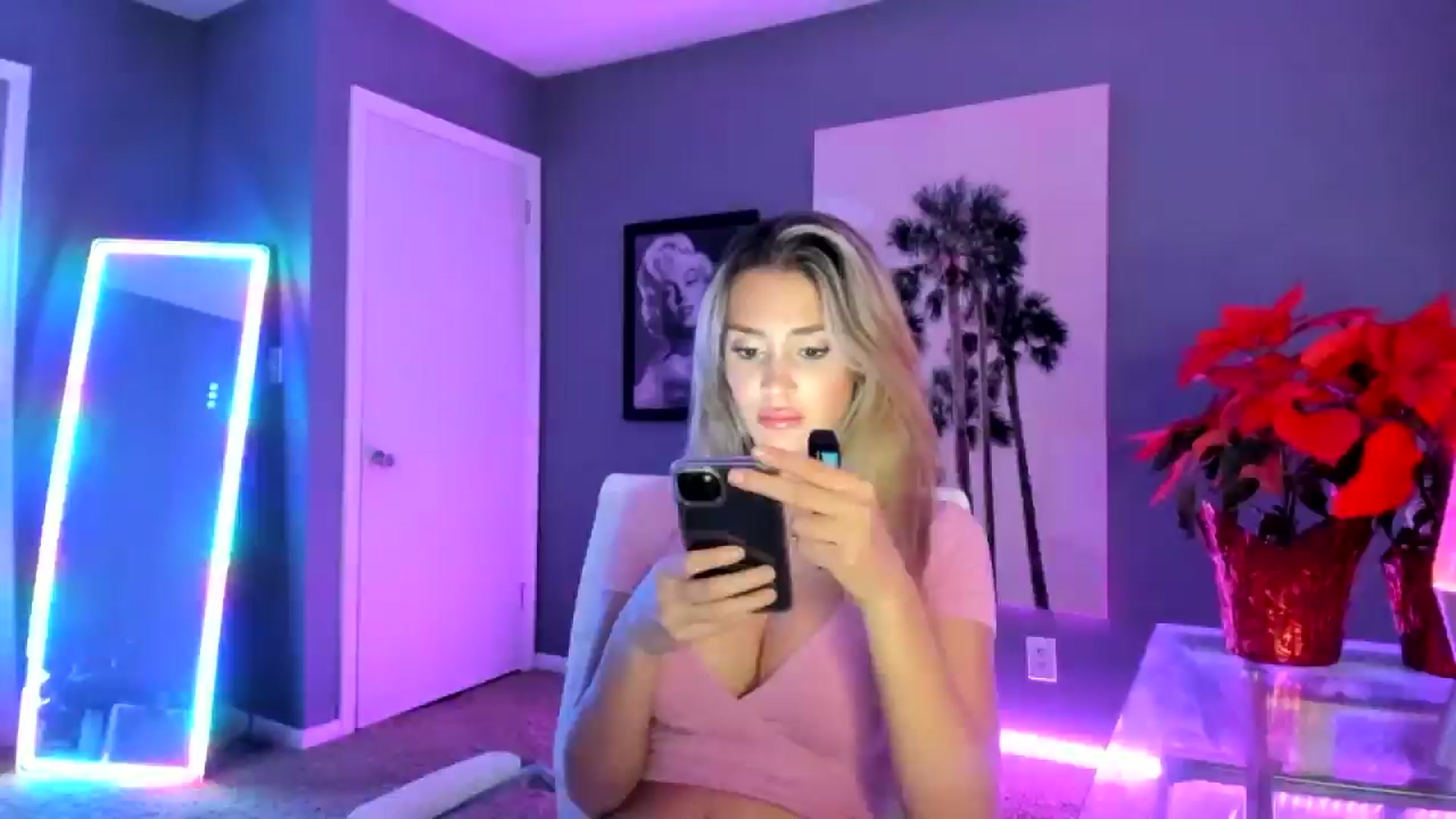 Gallery image thumbnail from Sororitygirl's myfreecams stream on, 12/05/2024, 01:44 image 20 of 20
