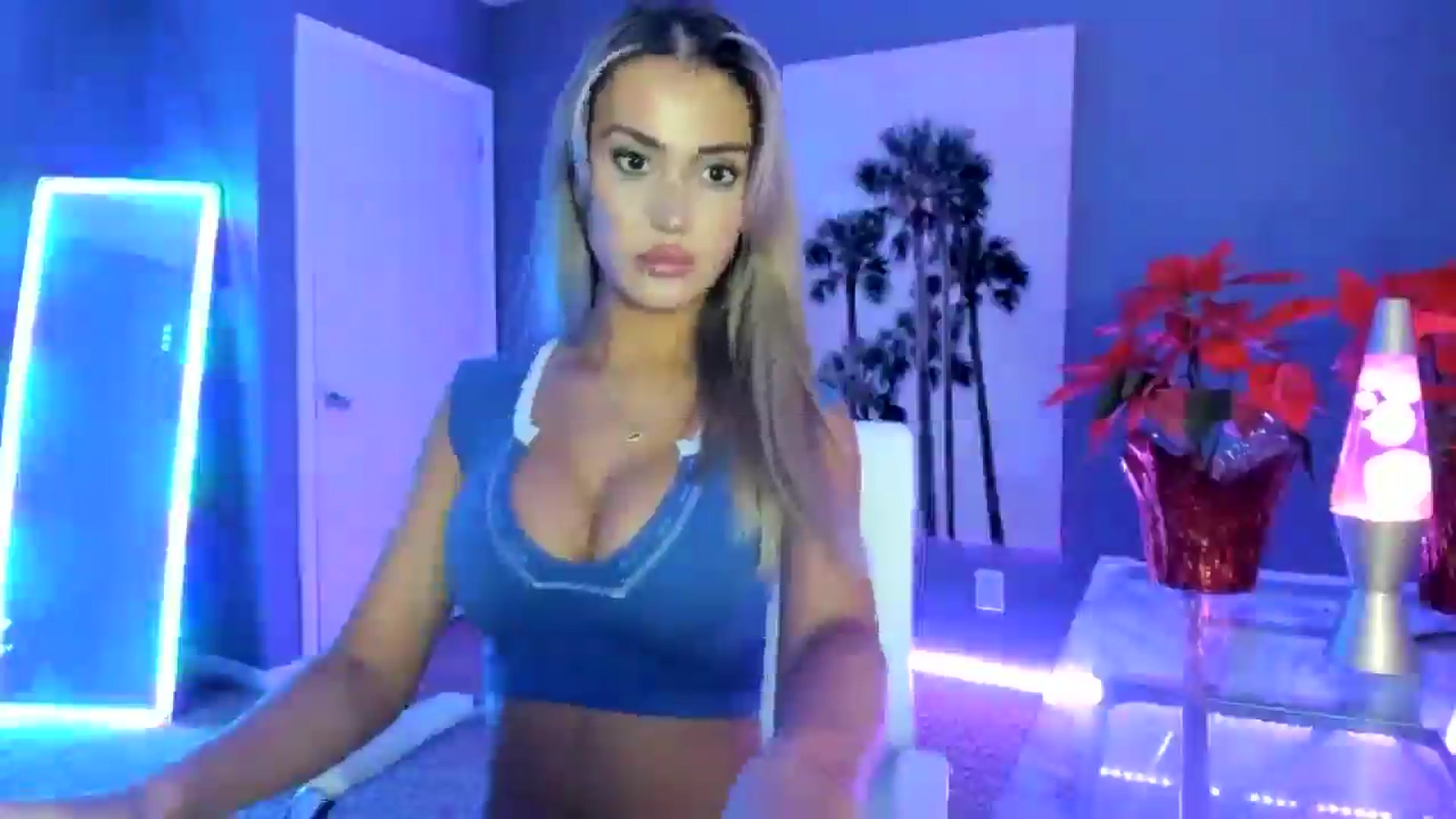 Gallery image thumbnail from Sororitygirl's myfreecams stream on, 12/18/2024, 24:01 image 5 of 20