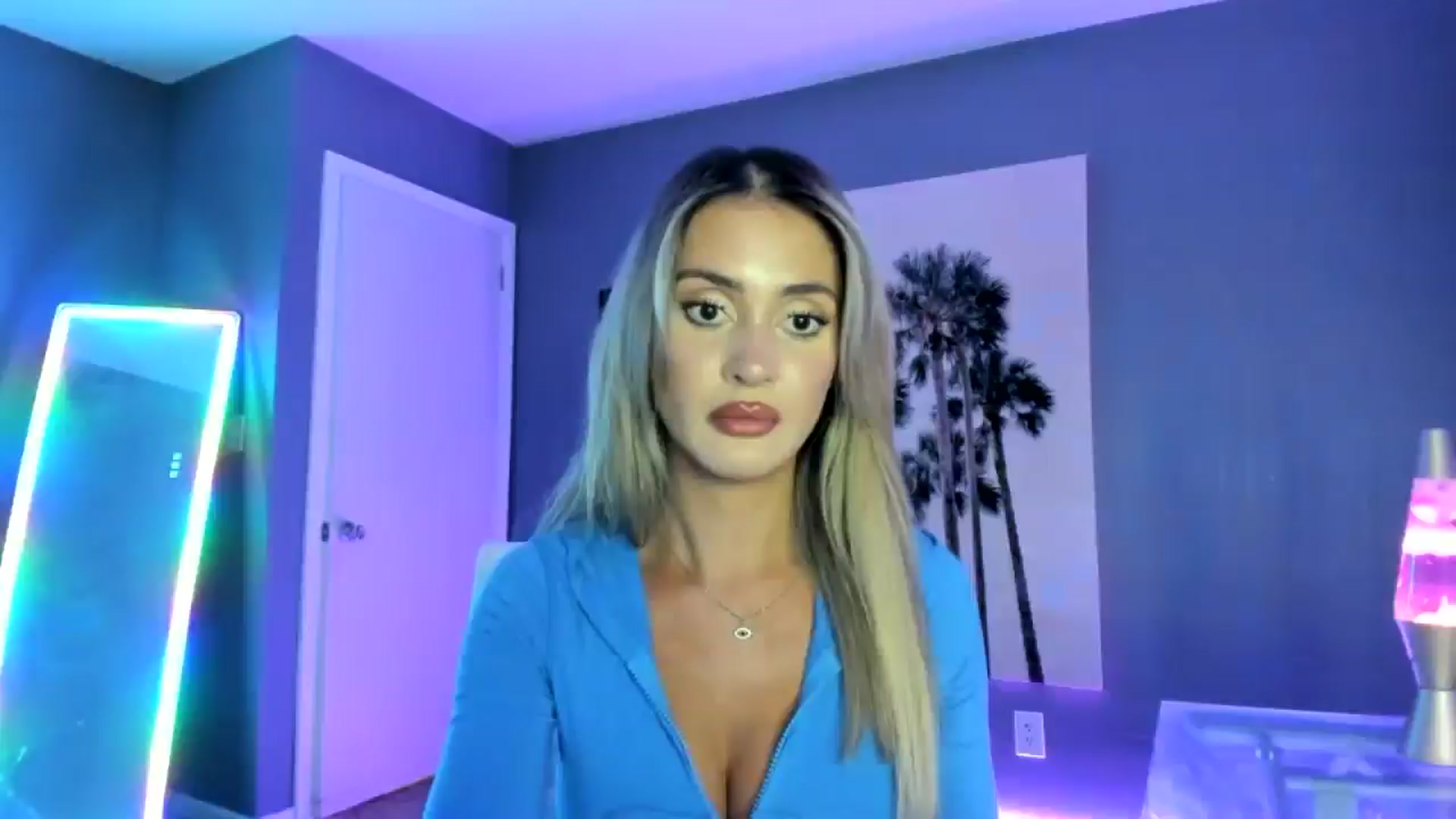 Gallery image thumbnail from Sororitygirl's myfreecams stream on, 01/18/2025, 02:19 image 16 of 20