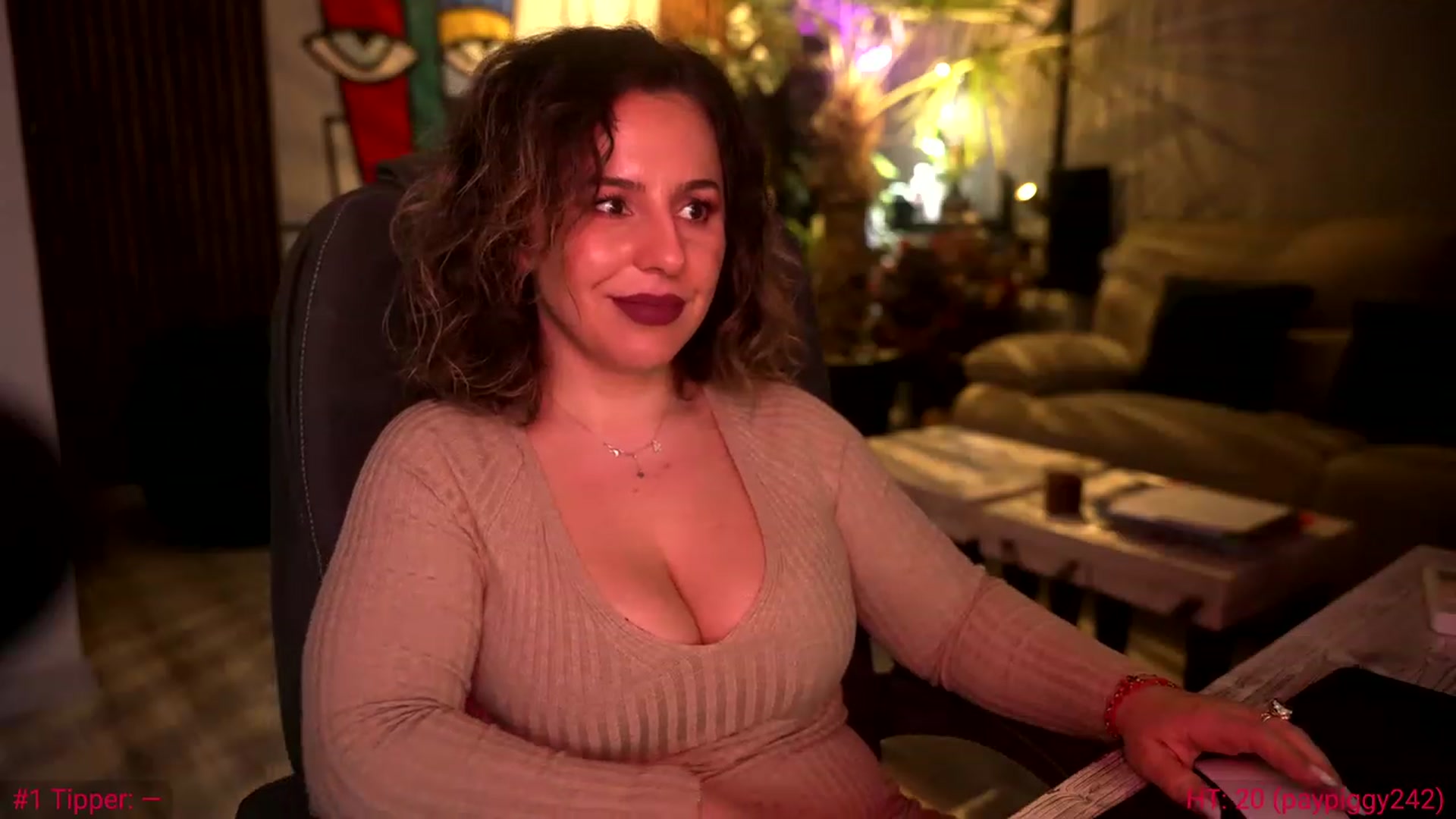 Gallery image thumbnail from SoulVibe's myfreecams stream on, 03/06/2024, 12:20 image 17 of 20