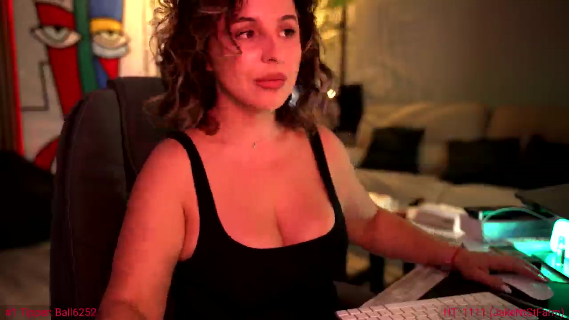 Gallery image thumbnail from SoulVibe's myfreecams stream on, 06/05/2024, 09:30 image 7 of 20