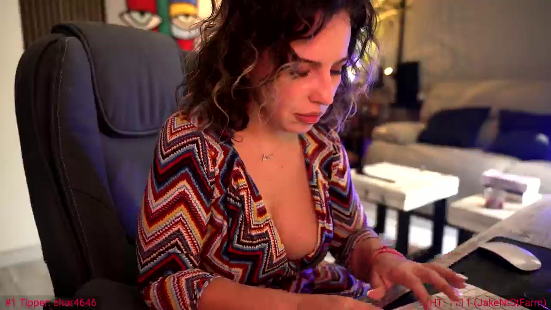 Gallery image thumbnail from SoulVibe's myfreecams stream on, 06/07/2024, 07:33 image 12 of 20