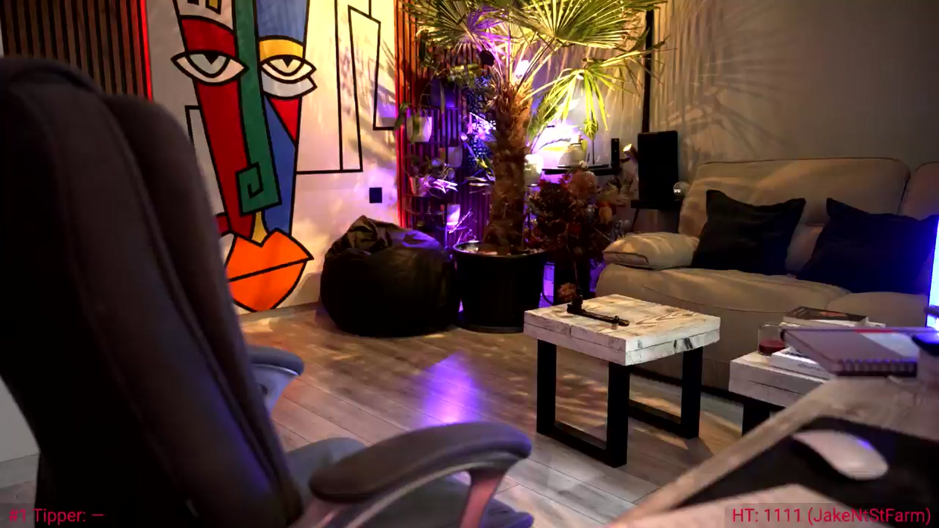 Gallery image thumbnail from SoulVibe's myfreecams stream on, 06/19/2024, 11:43 image 3 of 20