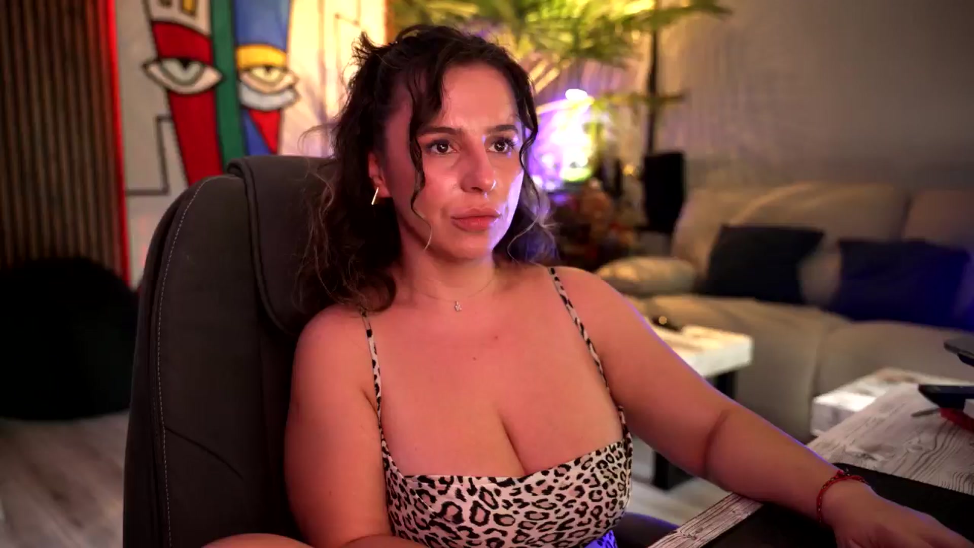 Gallery image thumbnail from SoulVibe's myfreecams stream on, 07/28/2024, 08:49 image 1 of 20