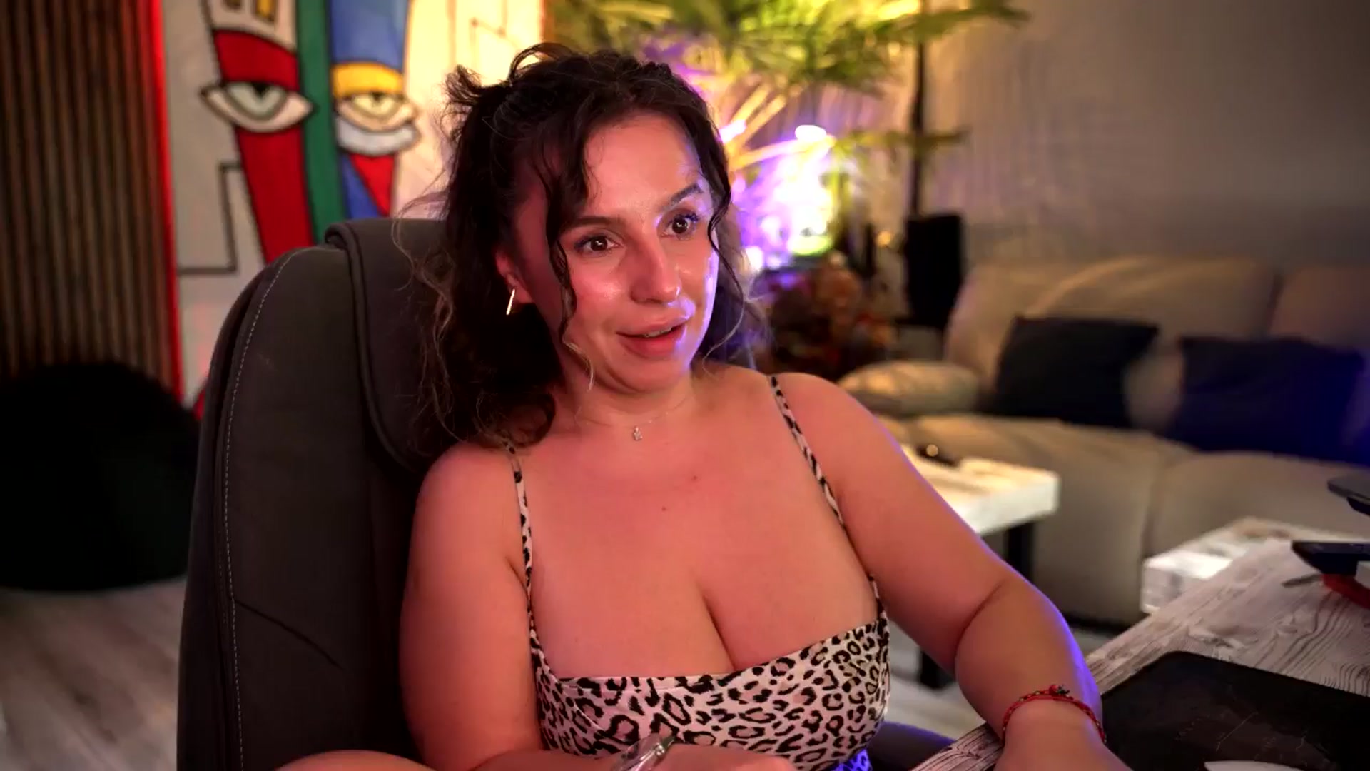 Gallery image thumbnail from SoulVibe's myfreecams stream on, 07/28/2024, 08:49 image 7 of 20