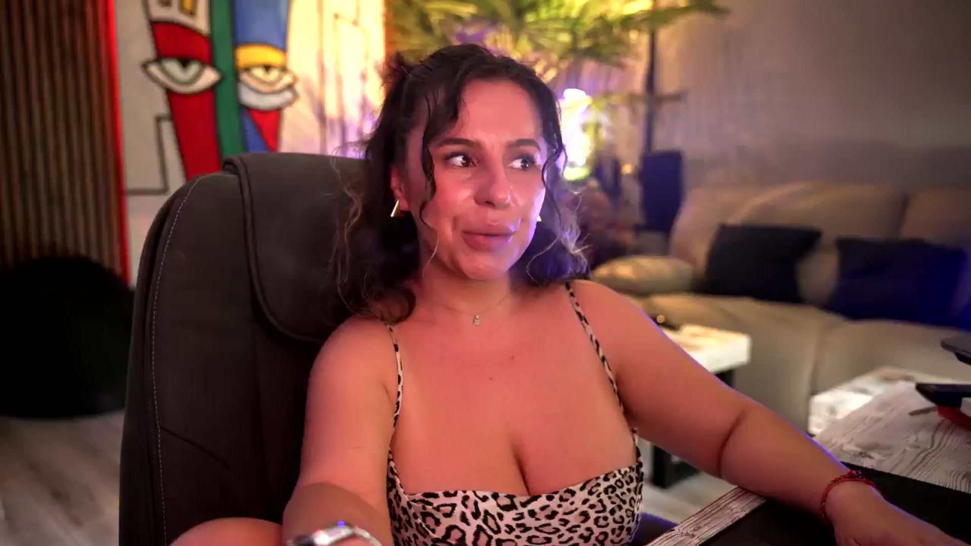 Gallery image thumbnail from SoulVibe's myfreecams stream on, 07/28/2024, 08:49 image 18 of 20