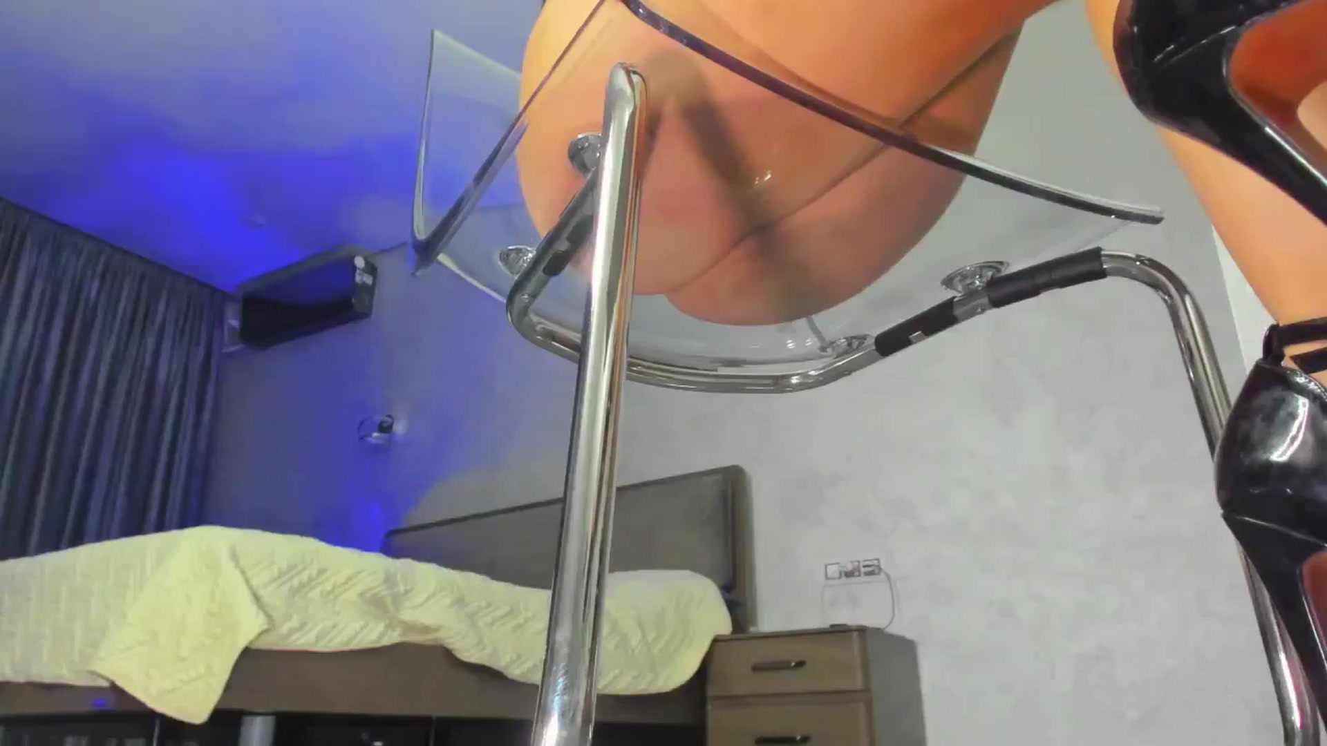 Gallery image thumbnail from SoulVibeK's myfreecams stream on, 08/20/2025, 20:40 image 12 of 20