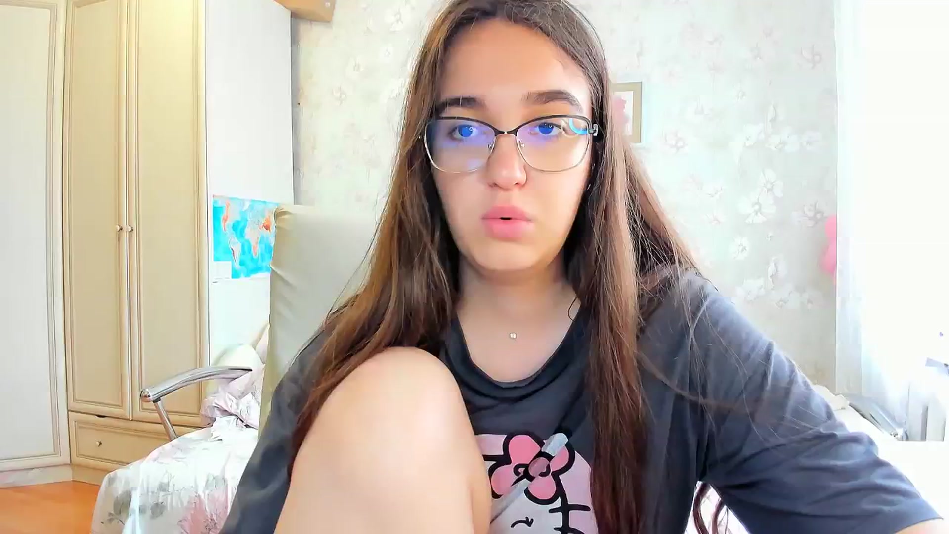 Gallery image thumbnail from SoulfulBarbie's myfreecams stream on, 06/30/2024, 13:24 image 8 of 20