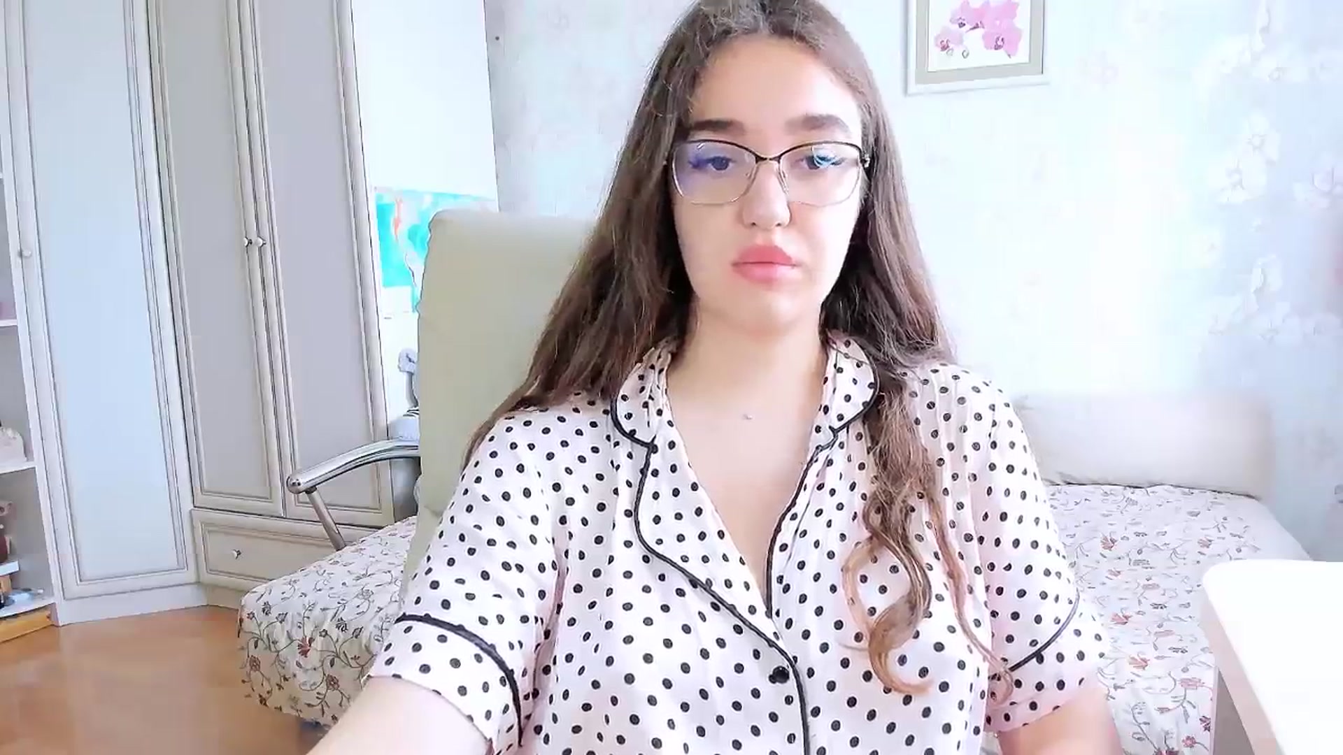 Gallery image thumbnail from SoulfulBarbie's myfreecams stream on, 07/07/2024, 07:27 image 19 of 20