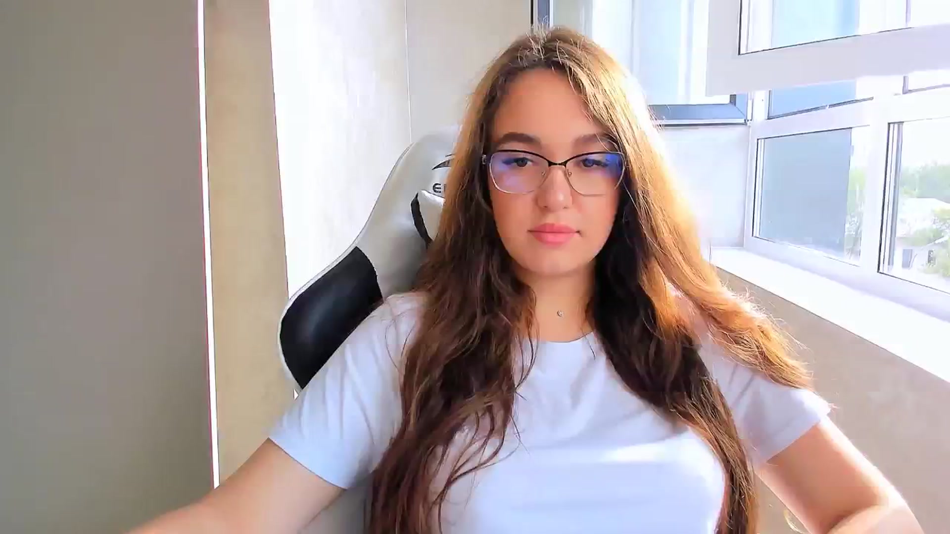 Gallery image thumbnail from SoulfulBarbie's myfreecams stream on, 09/10/2024, 12:27 image 8 of 20