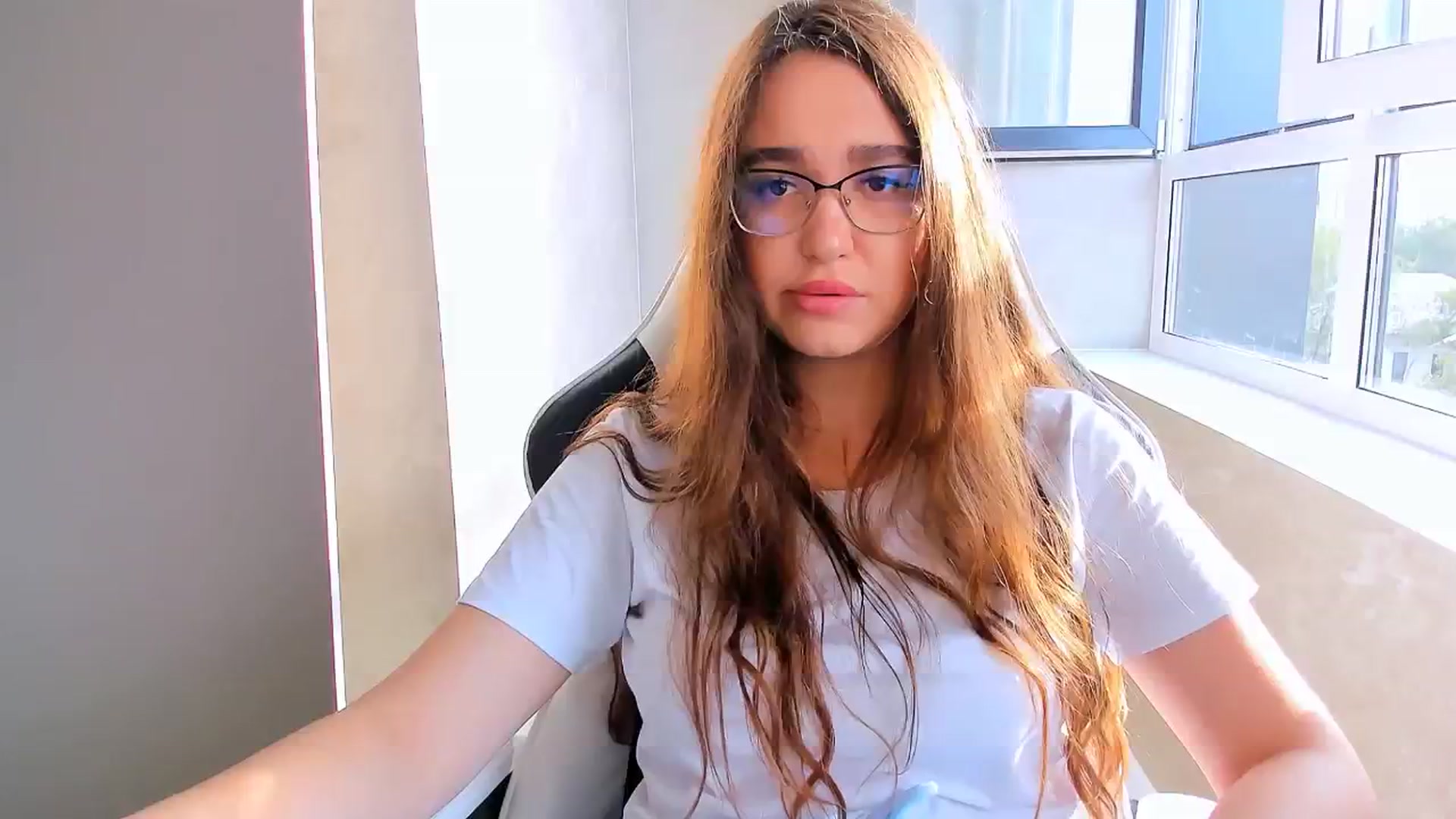 Gallery image thumbnail from SoulfulBarbie's myfreecams stream on, 09/10/2024, 12:44 image 14 of 20