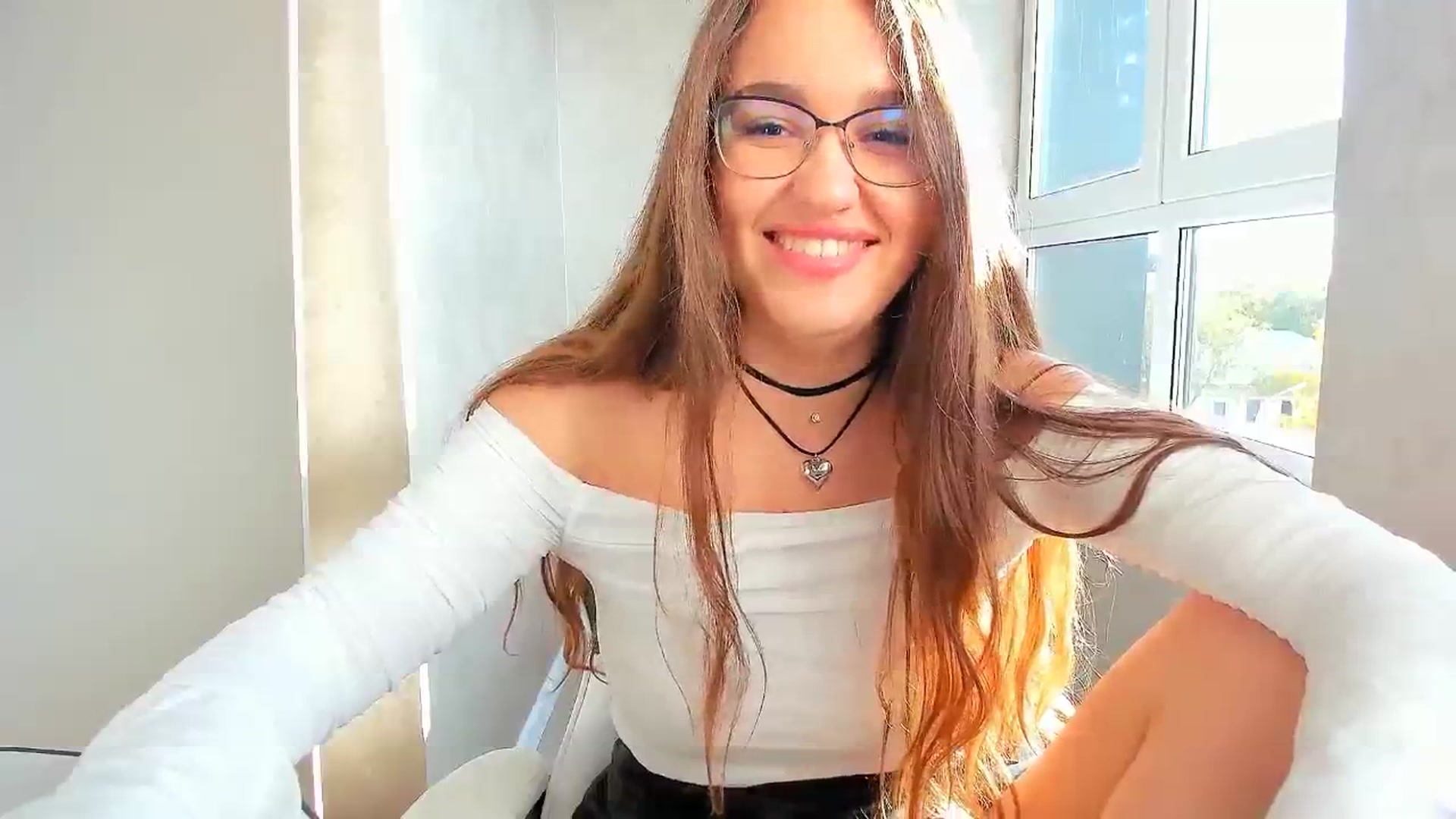 Gallery image thumbnail from SoulfulBarbie's myfreecams stream on, 10/03/2024, 12:15 image 9 of 20
