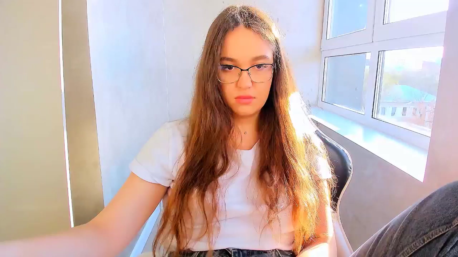 Gallery image thumbnail from SoulfulBarbie's myfreecams stream on, 10/17/2024, 12:18 image 14 of 20
