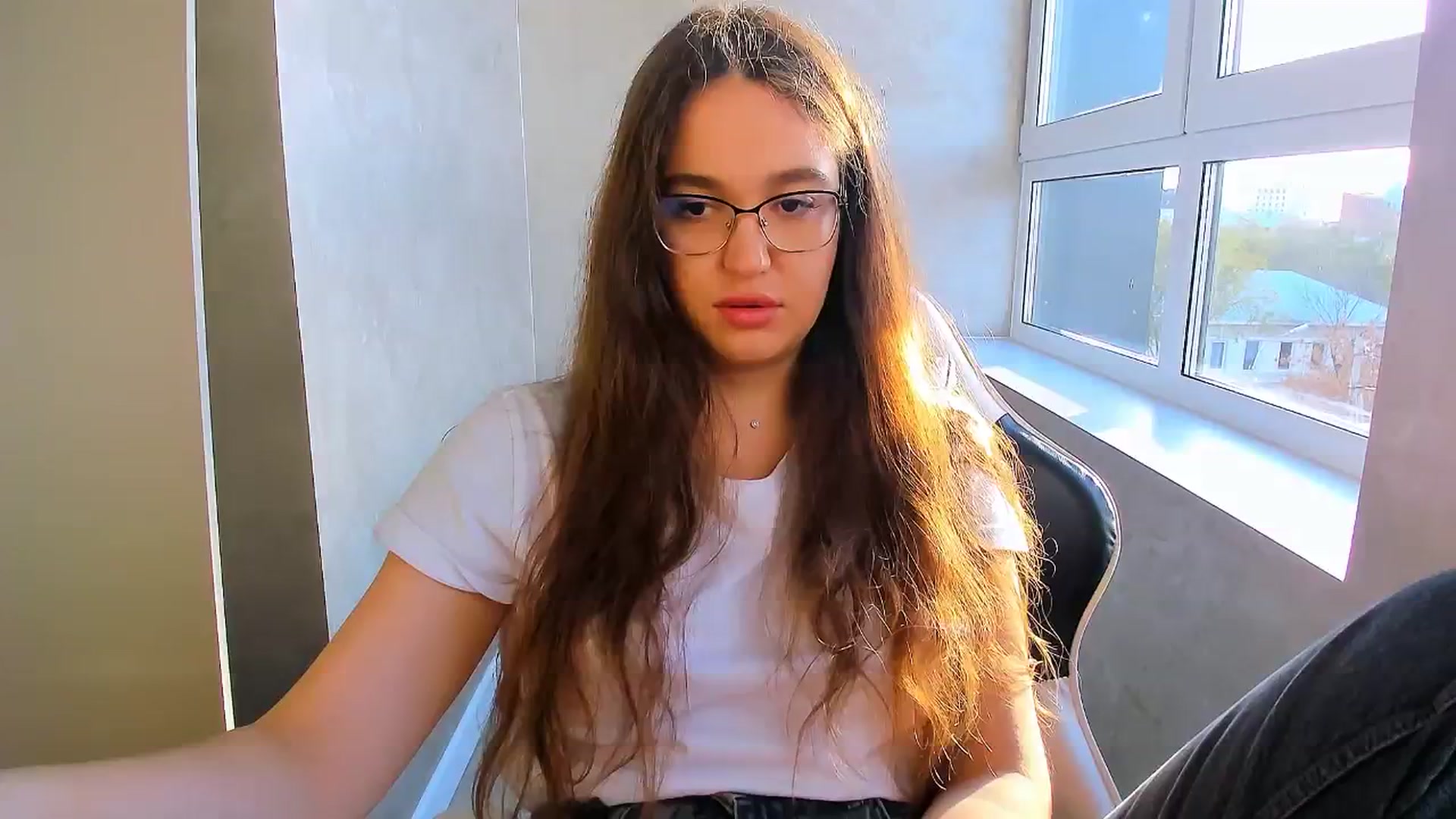 Gallery image thumbnail from SoulfulBarbie's myfreecams stream on, 10/17/2024, 12:18 image 11 of 20