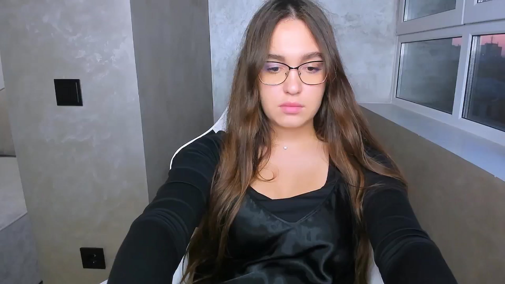 Gallery image thumbnail from SoulfulBarbie's myfreecams stream on, 10/21/2024, 13:47 image 11 of 20
