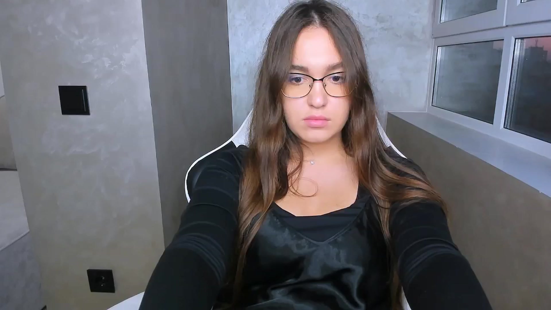 Gallery image thumbnail from SoulfulBarbie's myfreecams stream on, 10/21/2024, 13:47 image 15 of 20