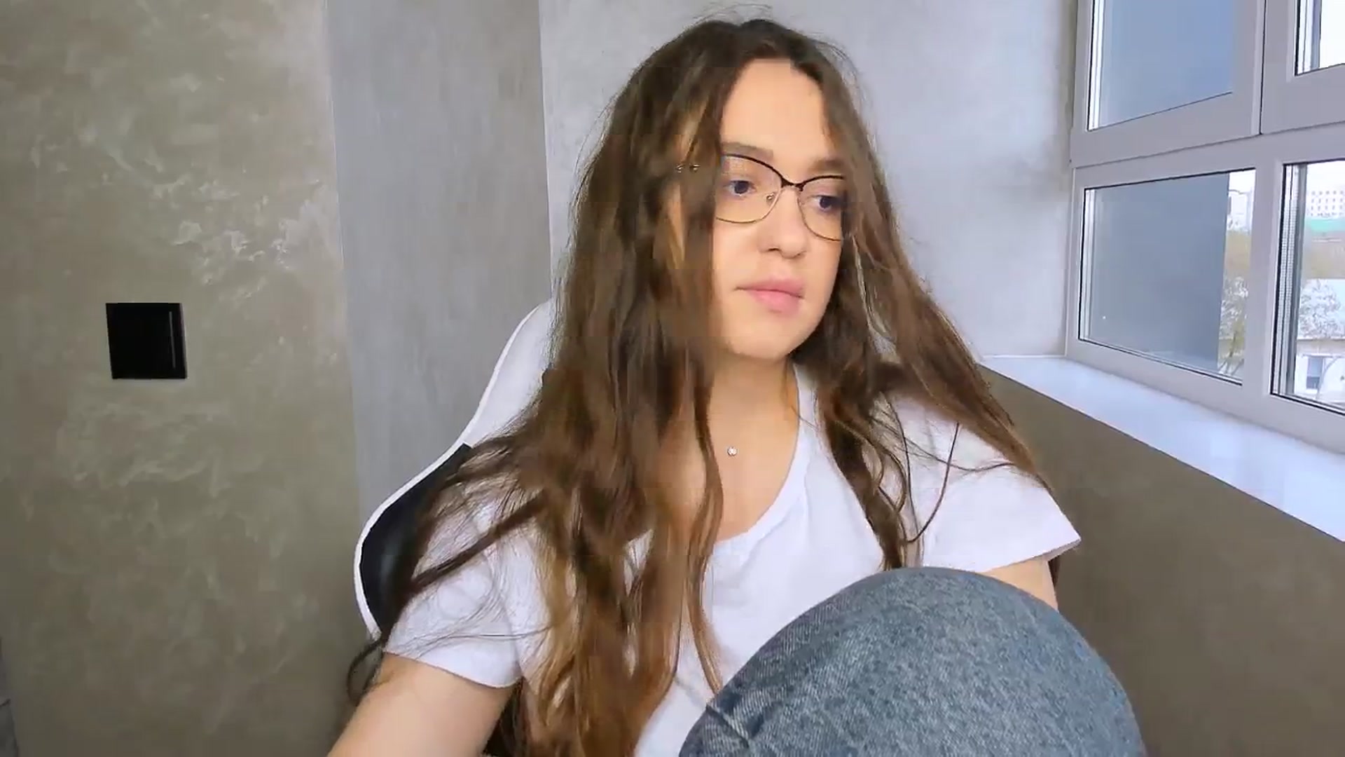 Gallery image thumbnail from SoulfulBarbie's myfreecams stream on, 10/25/2024, 10:44 image 4 of 20