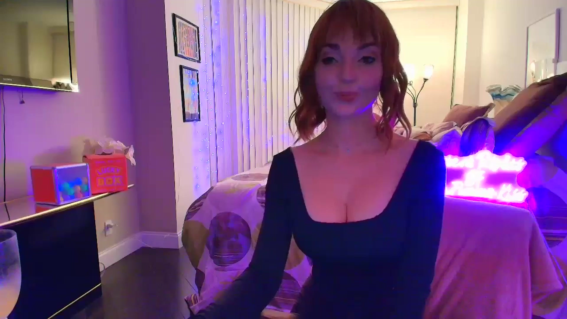 Gallery image thumbnail from SouthGirl's myfreecams stream on, 01/15/2026, 04:07 image 10 of 20