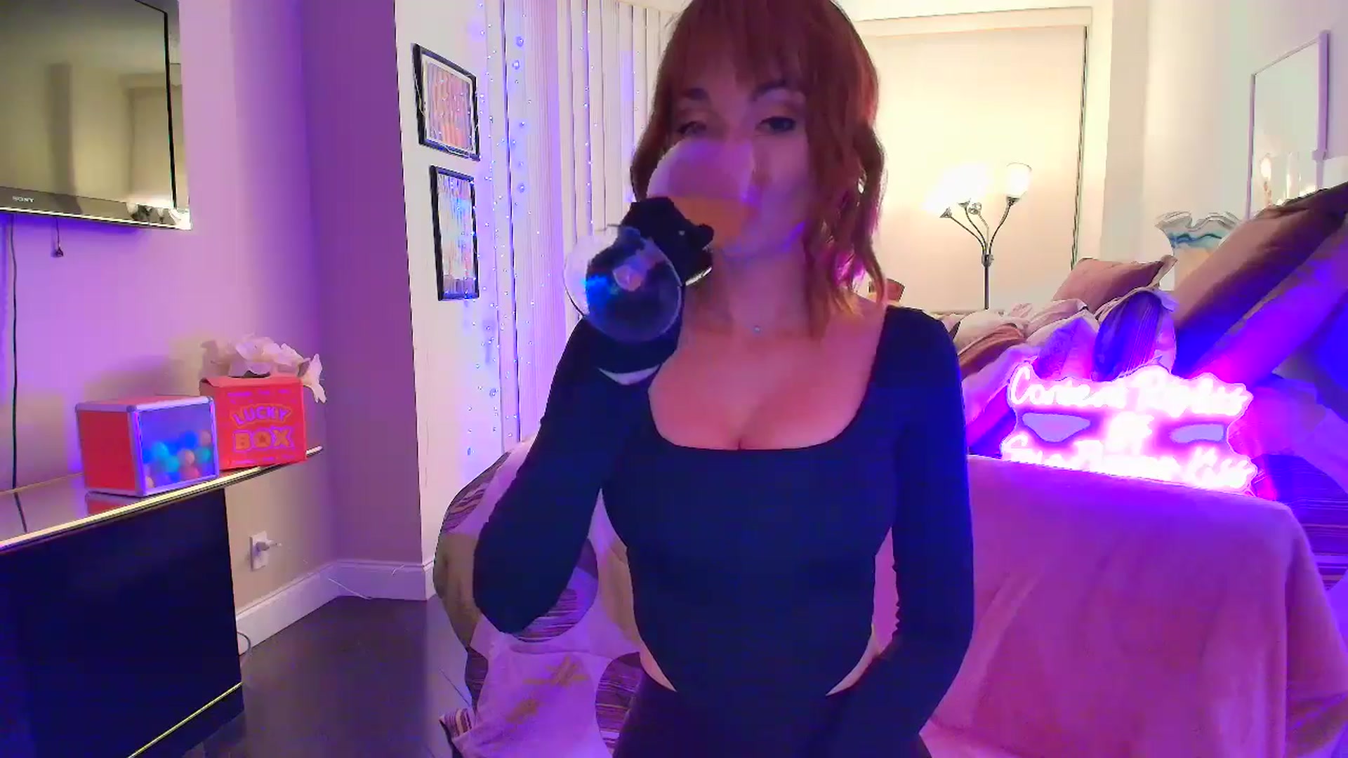 Gallery image thumbnail from SouthGirl's myfreecams stream on, 01/15/2026, 04:07 image 3 of 20