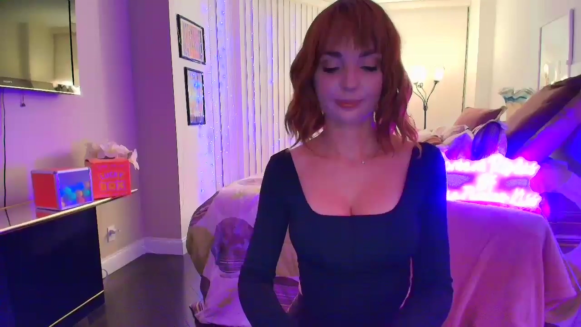 Gallery image thumbnail from SouthGirl's myfreecams stream on, 01/15/2026, 04:07 image 18 of 20