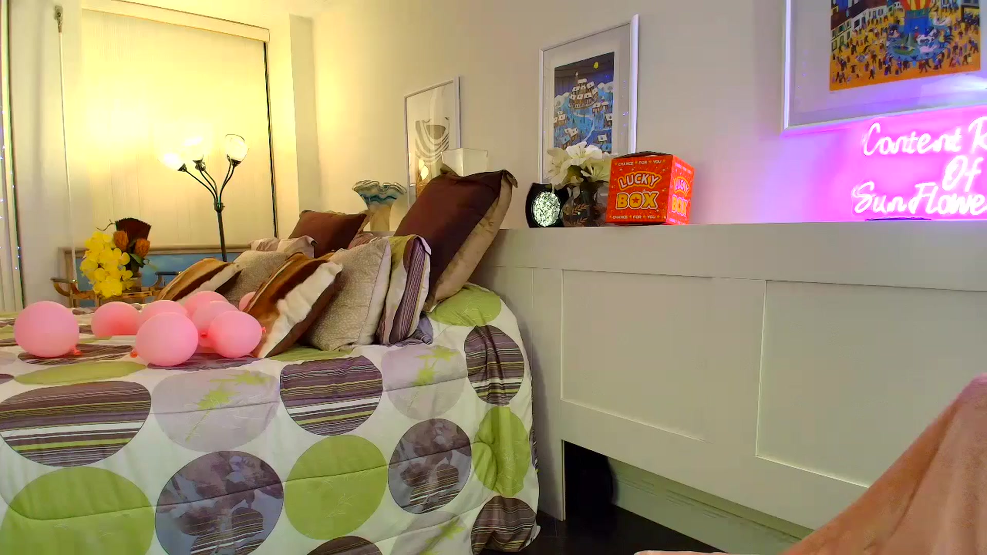 Gallery image thumbnail from SouthGirl's myfreecams stream on, 02/02/2026, 03:56 image 15 of 20