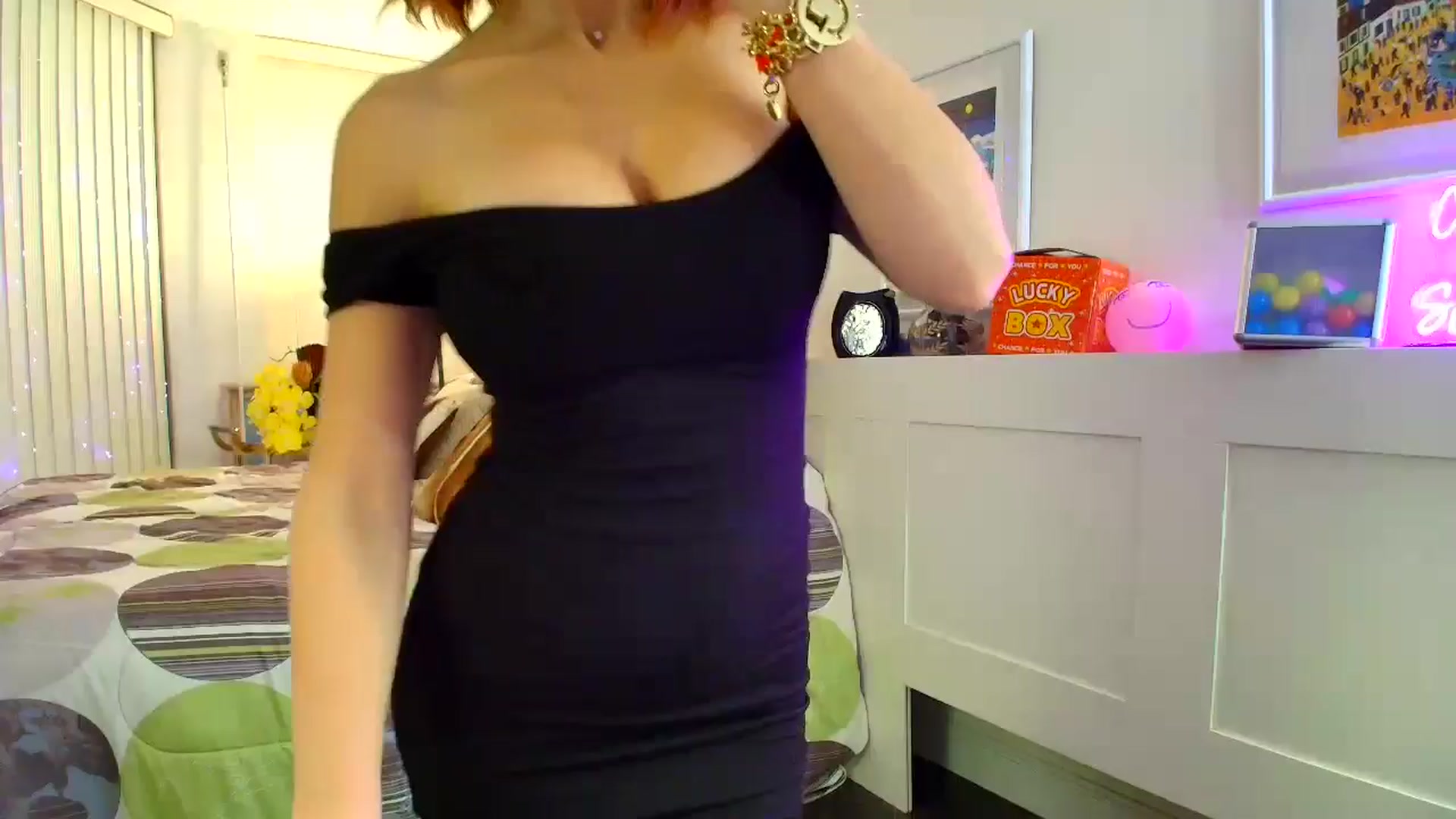 Gallery image thumbnail from SouthGirl's myfreecams stream on, 02/08/2026, 24:49 image 16 of 20
