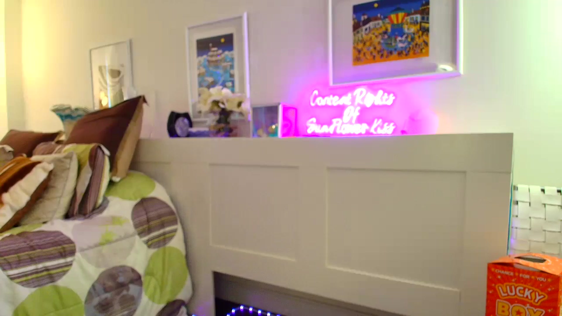 Gallery image thumbnail from SouthGirl's myfreecams stream on, 03/04/2026, 22:17 image 7 of 20