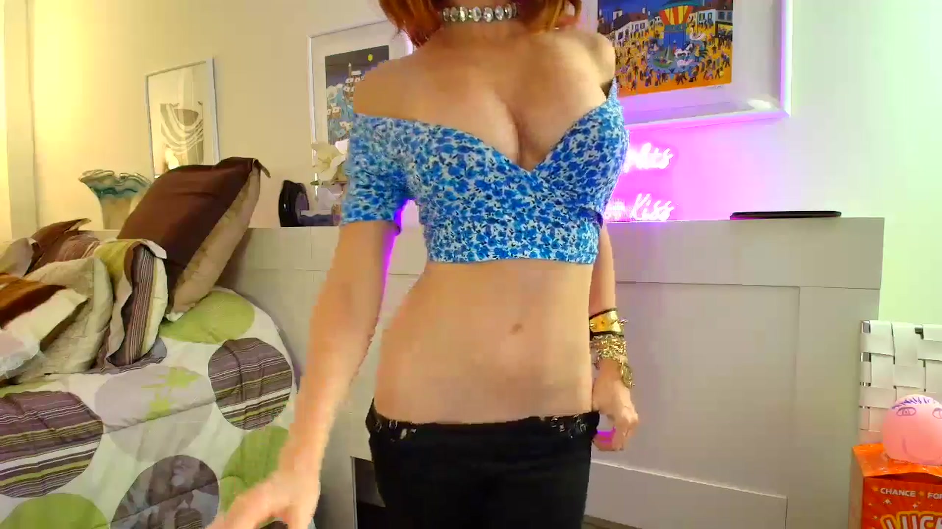 Gallery image thumbnail from SouthGirl's myfreecams stream on, 04/17/2026, 04:30 image 16 of 20