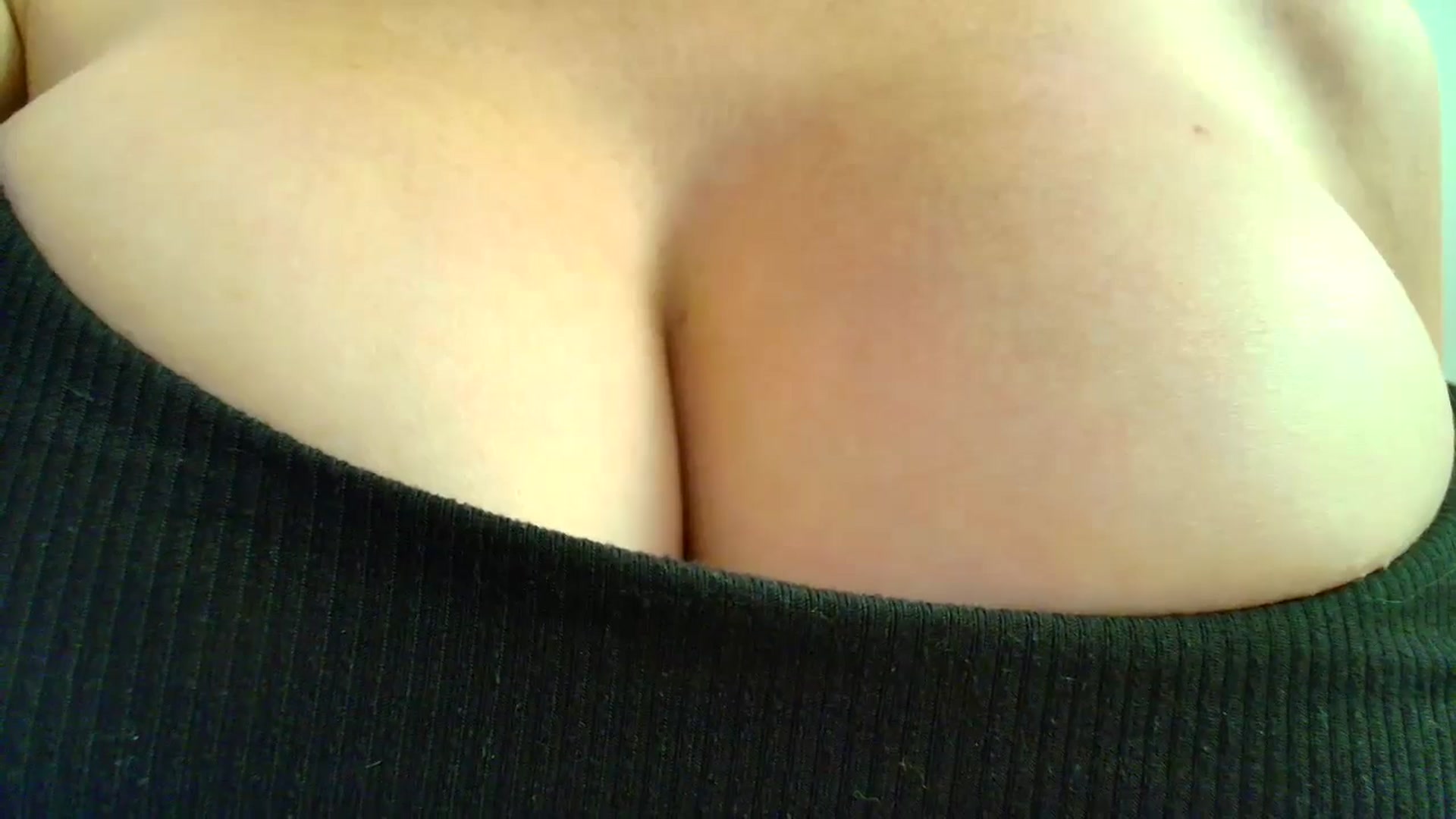 Gallery image thumbnail from SouthGirl's myfreecams stream on, 04/27/2026, 04:32 image 19 of 20