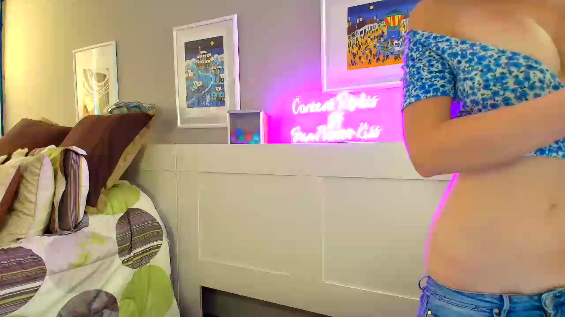 Gallery image thumbnail from SouthGirl's myfreecams stream on, 05/02/2026, 18:11 image 8 of 20