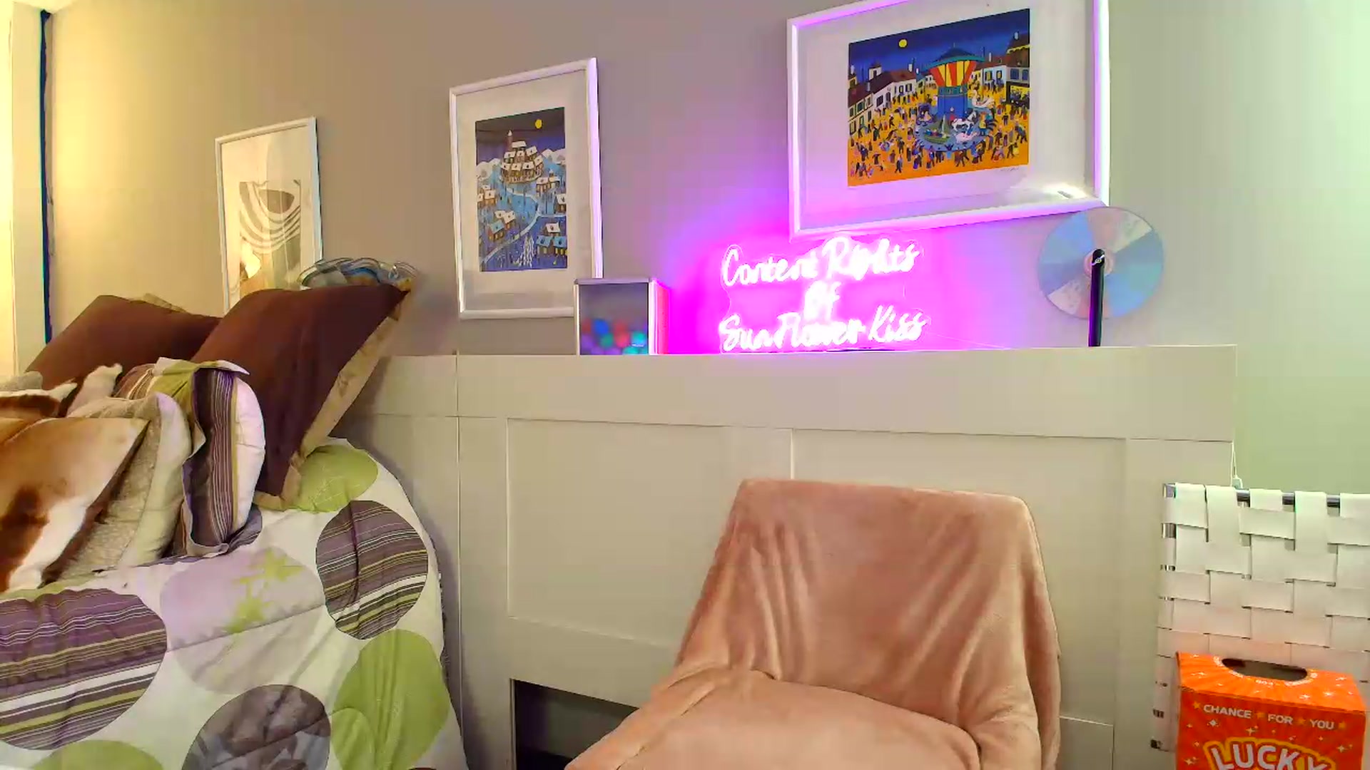 Gallery image thumbnail from SouthGirl's myfreecams stream on, 05/05/2026, 23:53 image 20 of 20