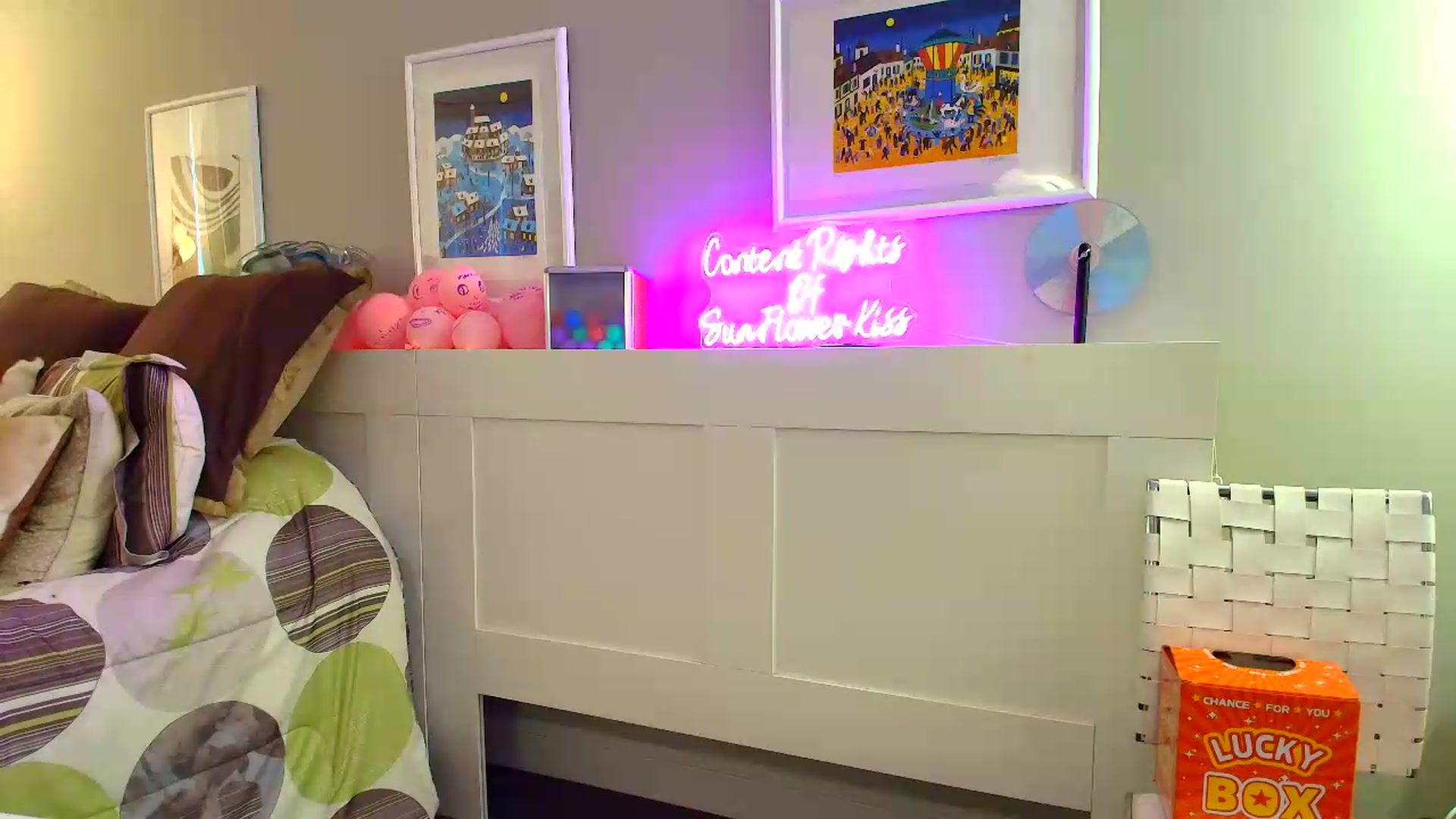 Gallery image thumbnail from SouthGirl's myfreecams stream on, 05/09/2026, 16:33 image 9 of 20