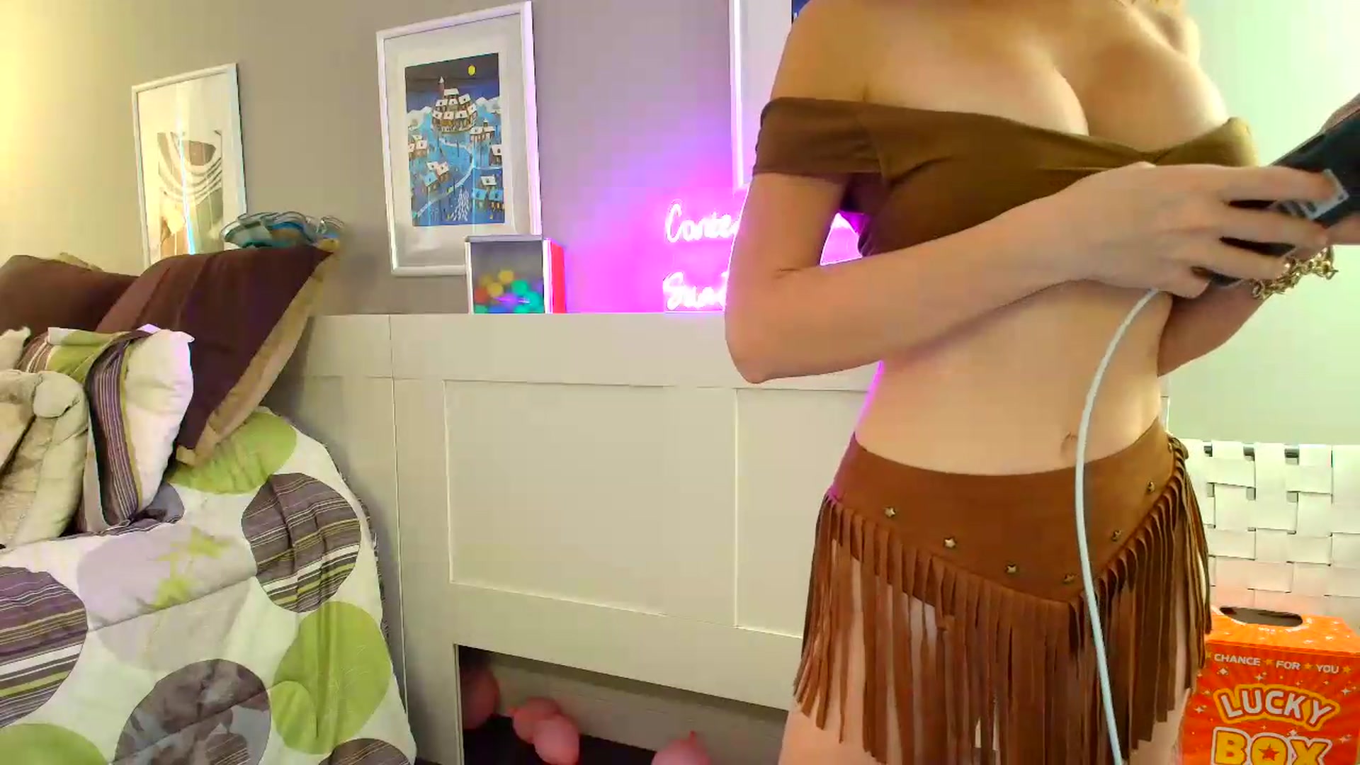 Gallery image thumbnail from SouthGirl's myfreecams stream on, 05/20/2026, 21:09 image 17 of 20