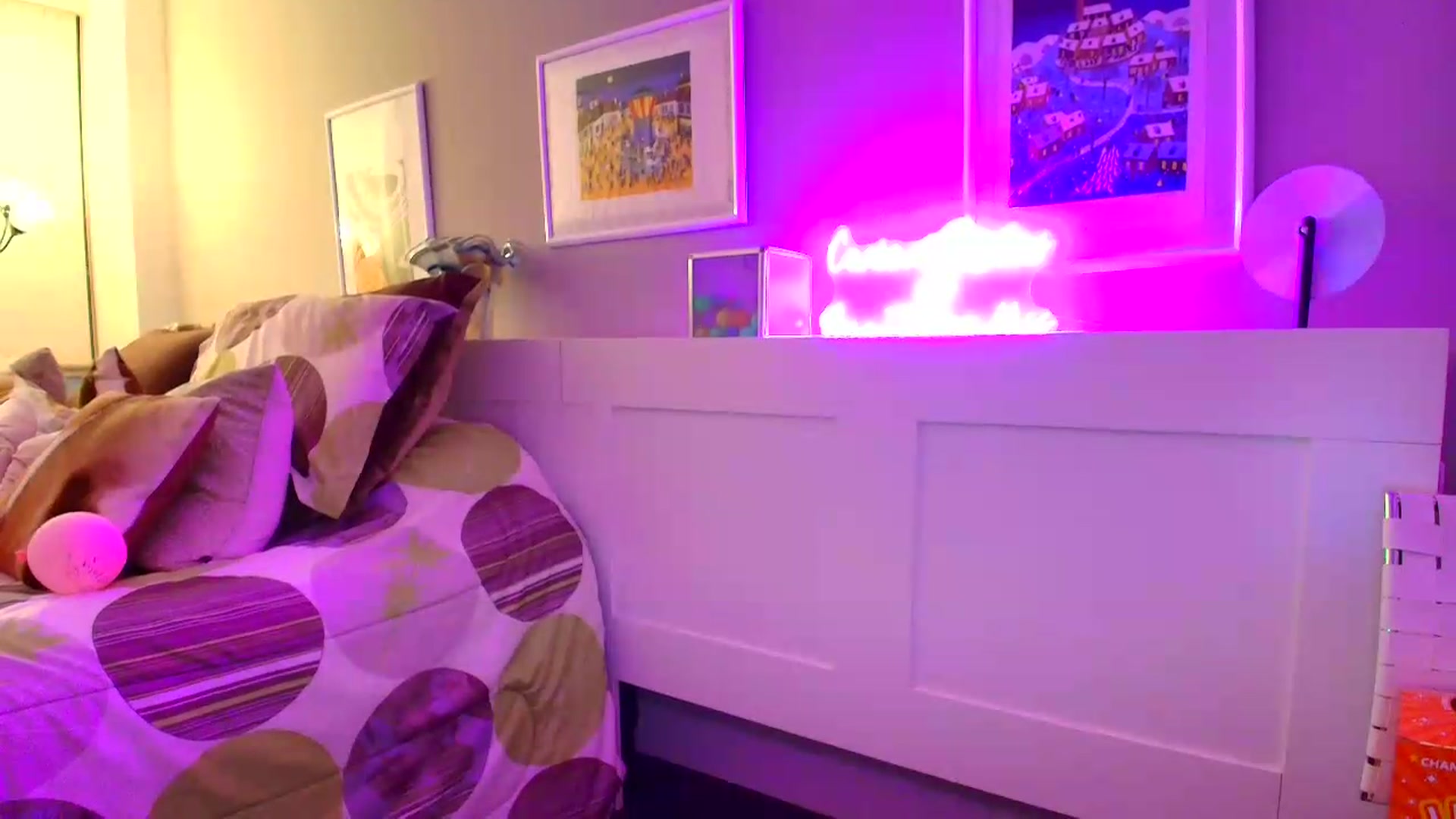 Gallery image thumbnail from SouthGirl's myfreecams stream on, 05/24/2026, 05:03 image 15 of 20