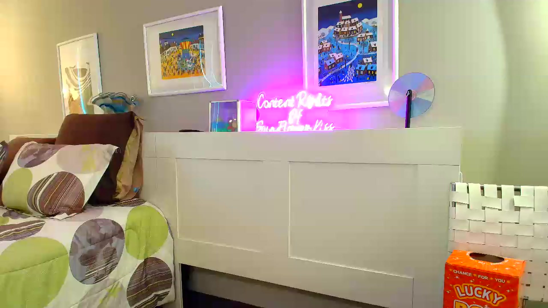 Gallery image thumbnail from SouthGirl's myfreecams stream on, 05/26/2026, 20:31 image 14 of 20