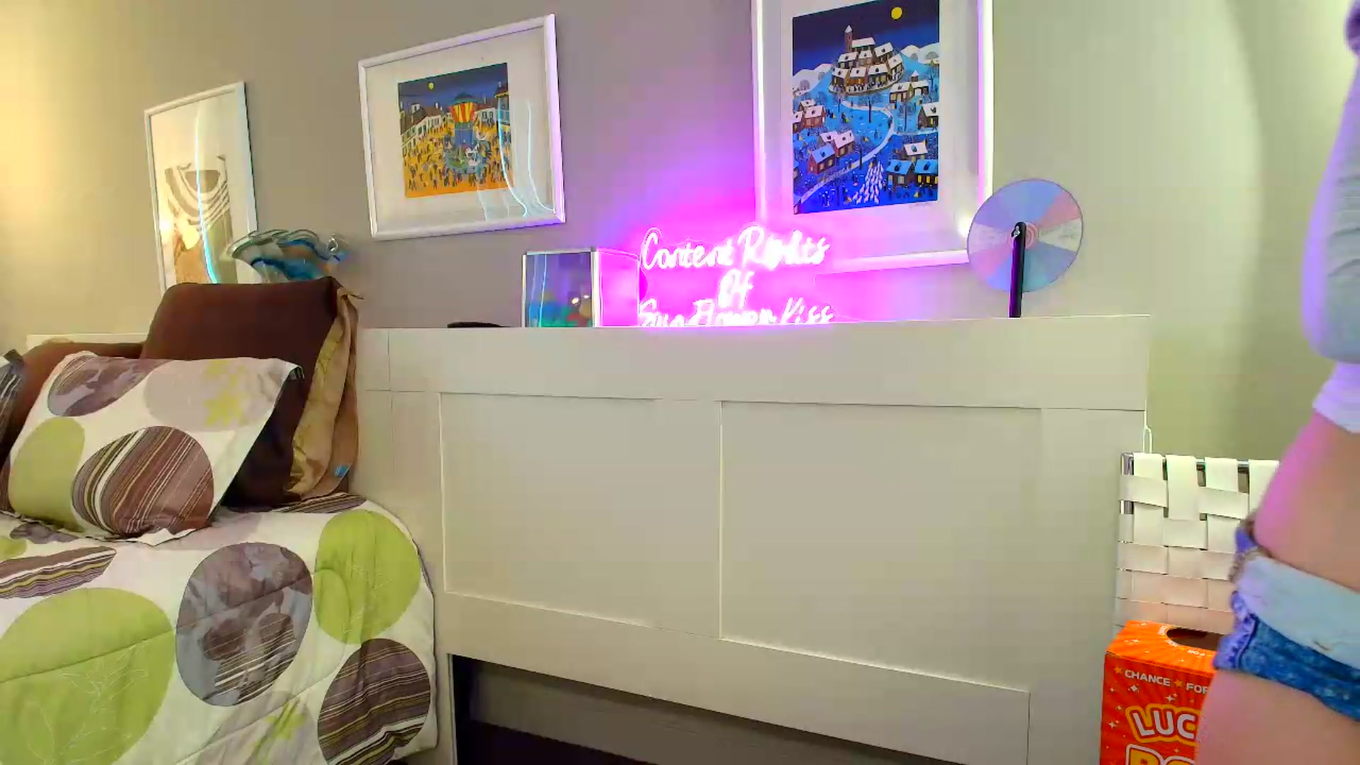 Gallery image thumbnail from SouthGirl's myfreecams stream on, 05/26/2026, 20:31 image 16 of 20