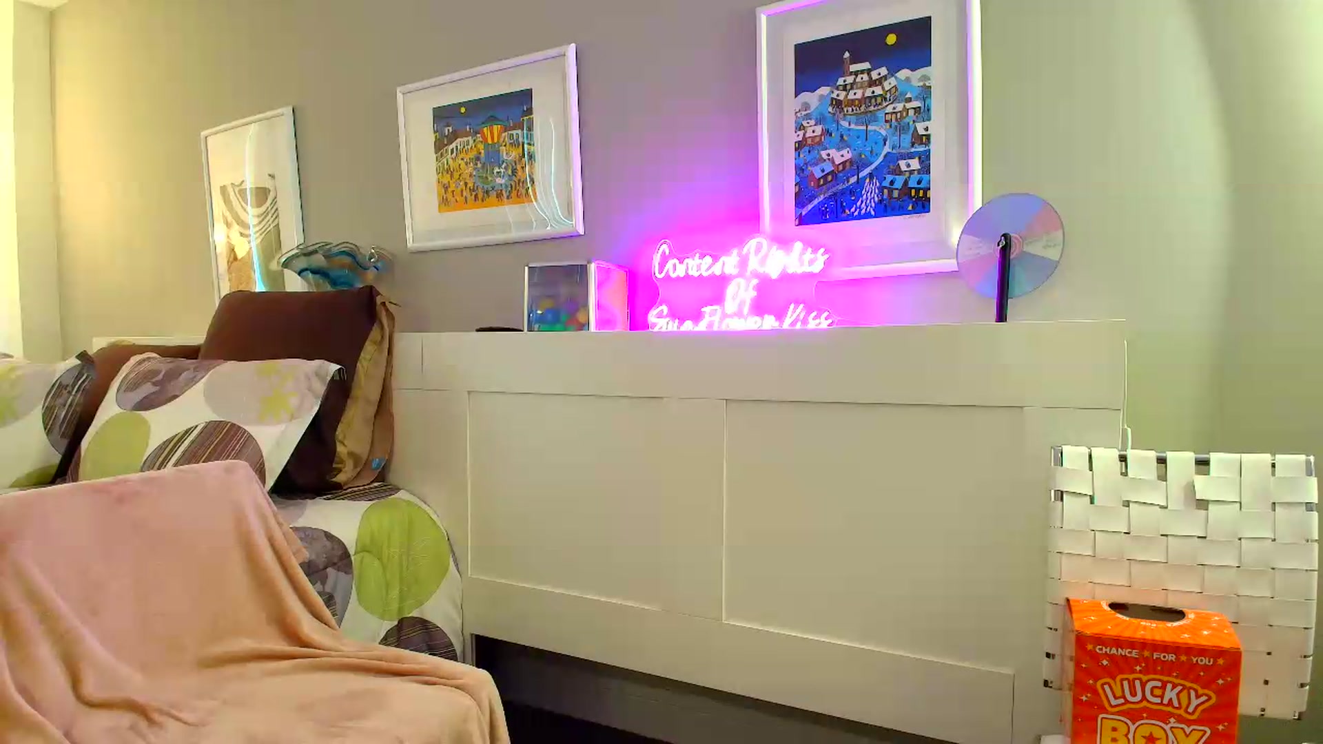 Gallery image thumbnail from SouthGirl's myfreecams stream on, 05/27/2026, 20:36 image 15 of 20