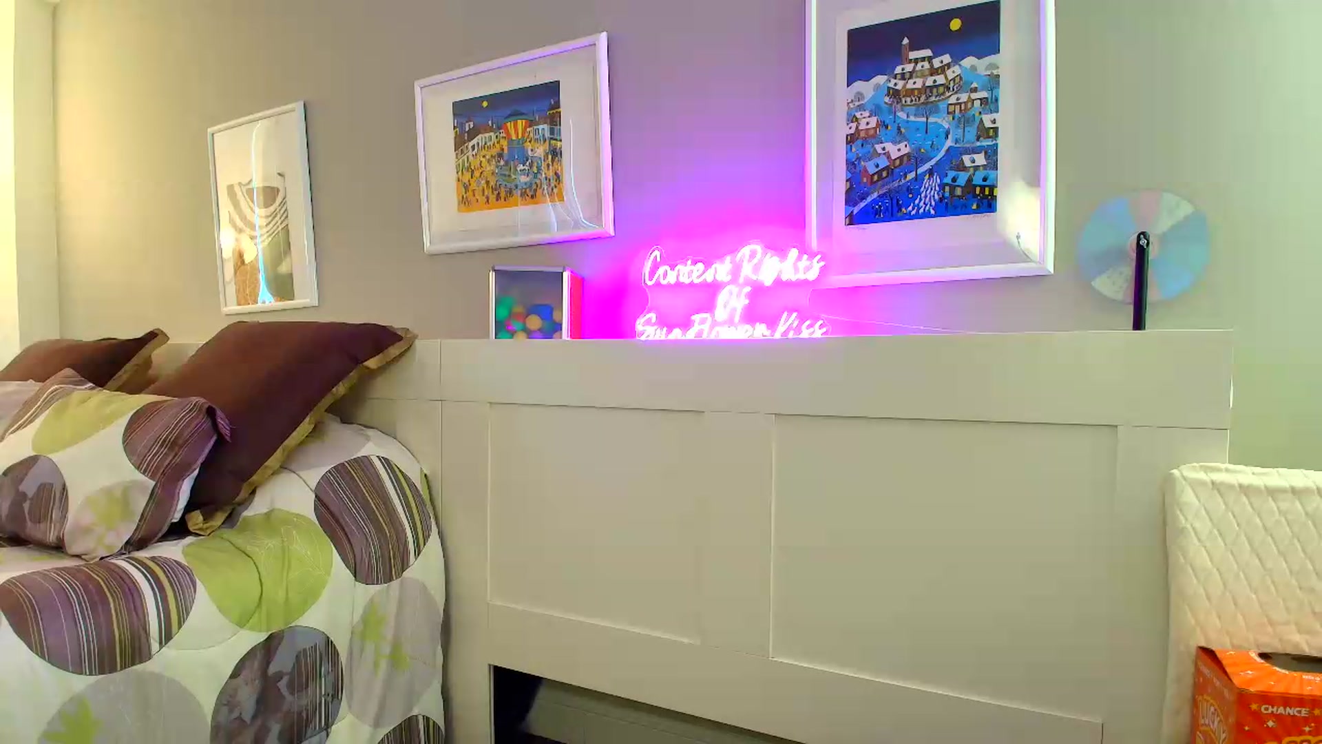 Gallery image thumbnail from SouthGirl's myfreecams stream on, 06/06/2026, 20:50 image 18 of 20