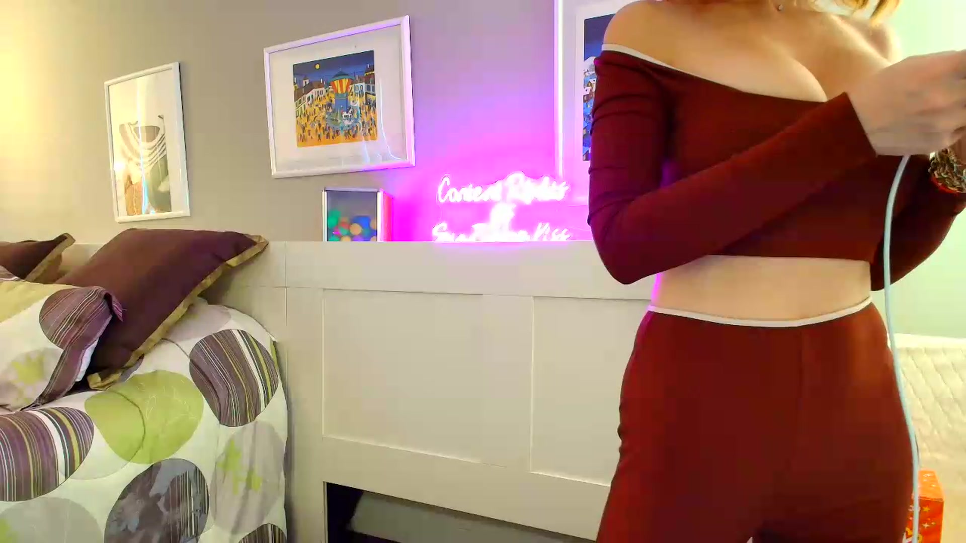 Gallery image thumbnail from SouthGirl's myfreecams stream on, 06/08/2026, 20:13 image 10 of 20