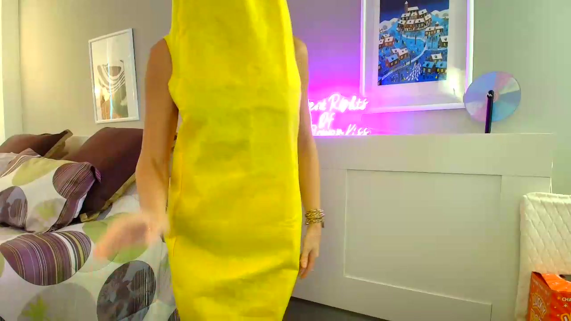 Gallery image thumbnail from SouthGirl's myfreecams stream on, 06/12/2026, 21:38 image 17 of 20