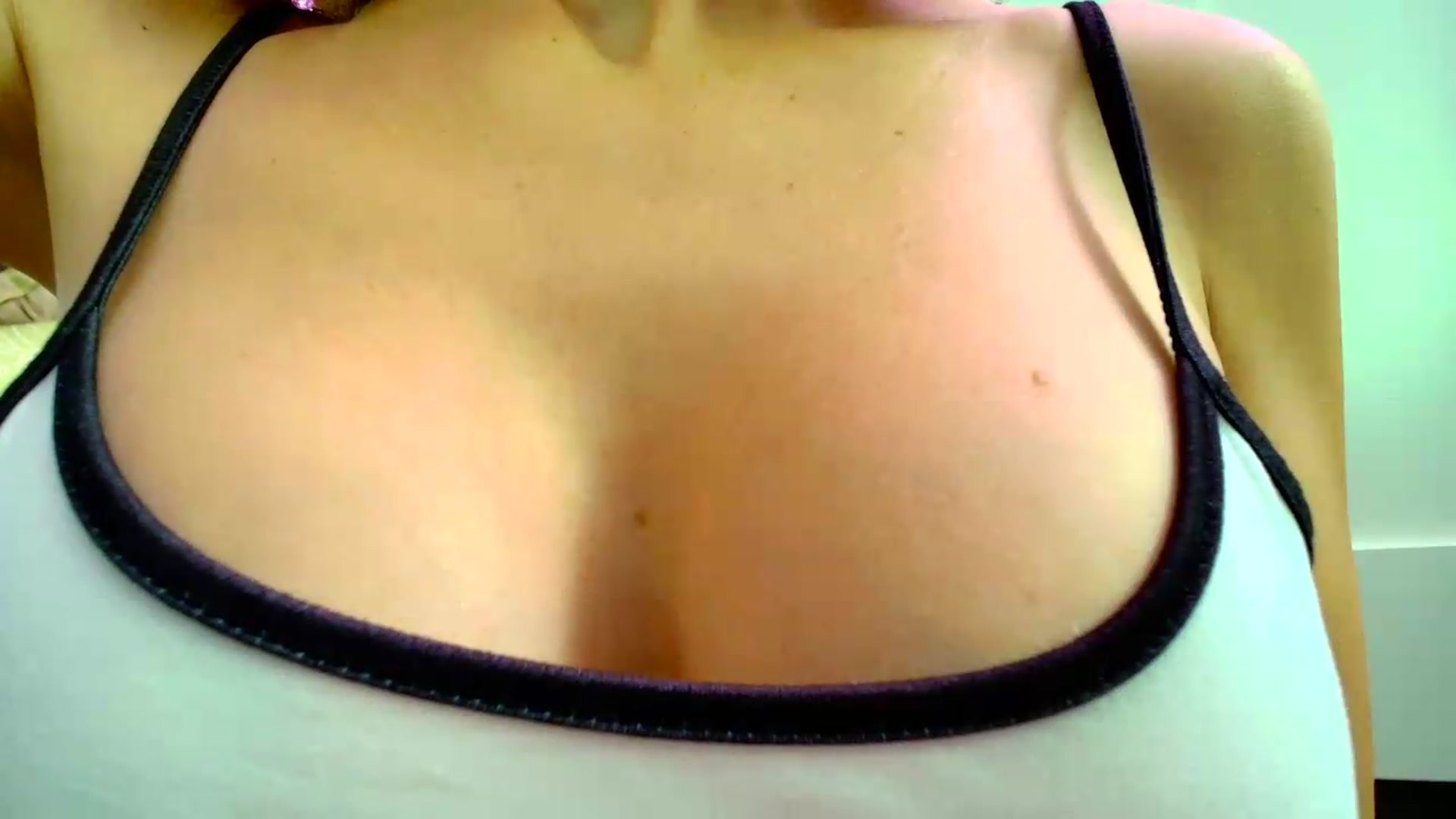 Gallery image thumbnail from SouthGirl's myfreecams stream on, 08/23/2026, 03:31 image 7 of 20